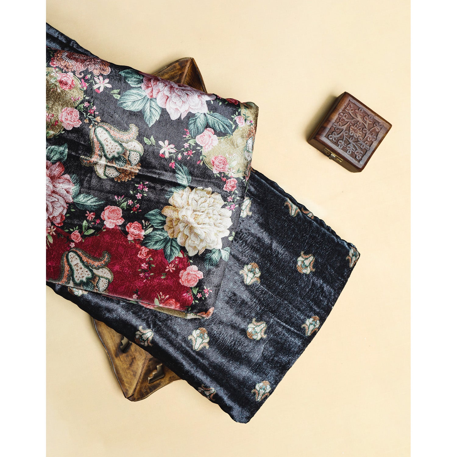 MEHFIL-E-RANG - VELVET DIGITAL PRINTED MIX & MATCH