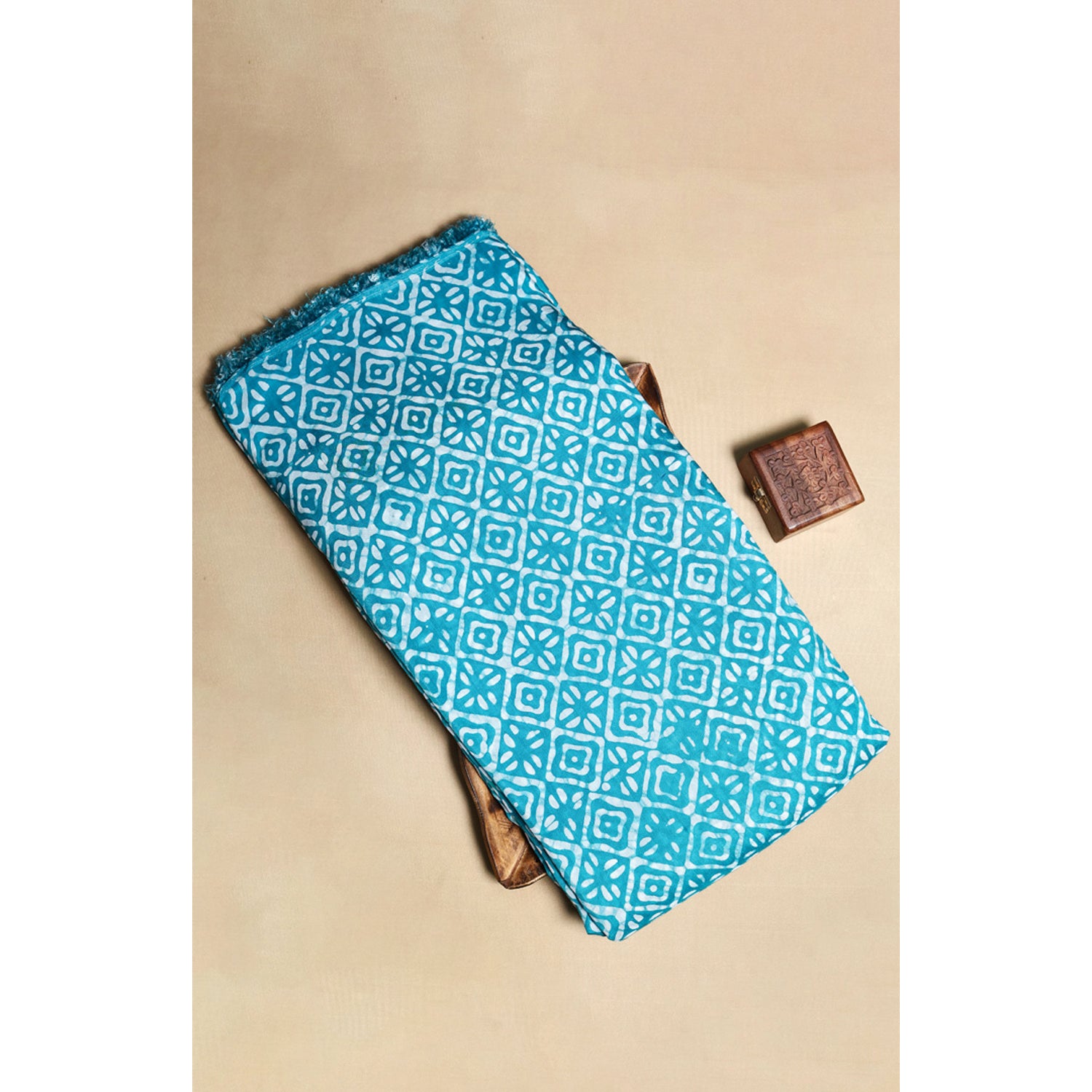 MUSLIN BATIK PRINTED FABRIC