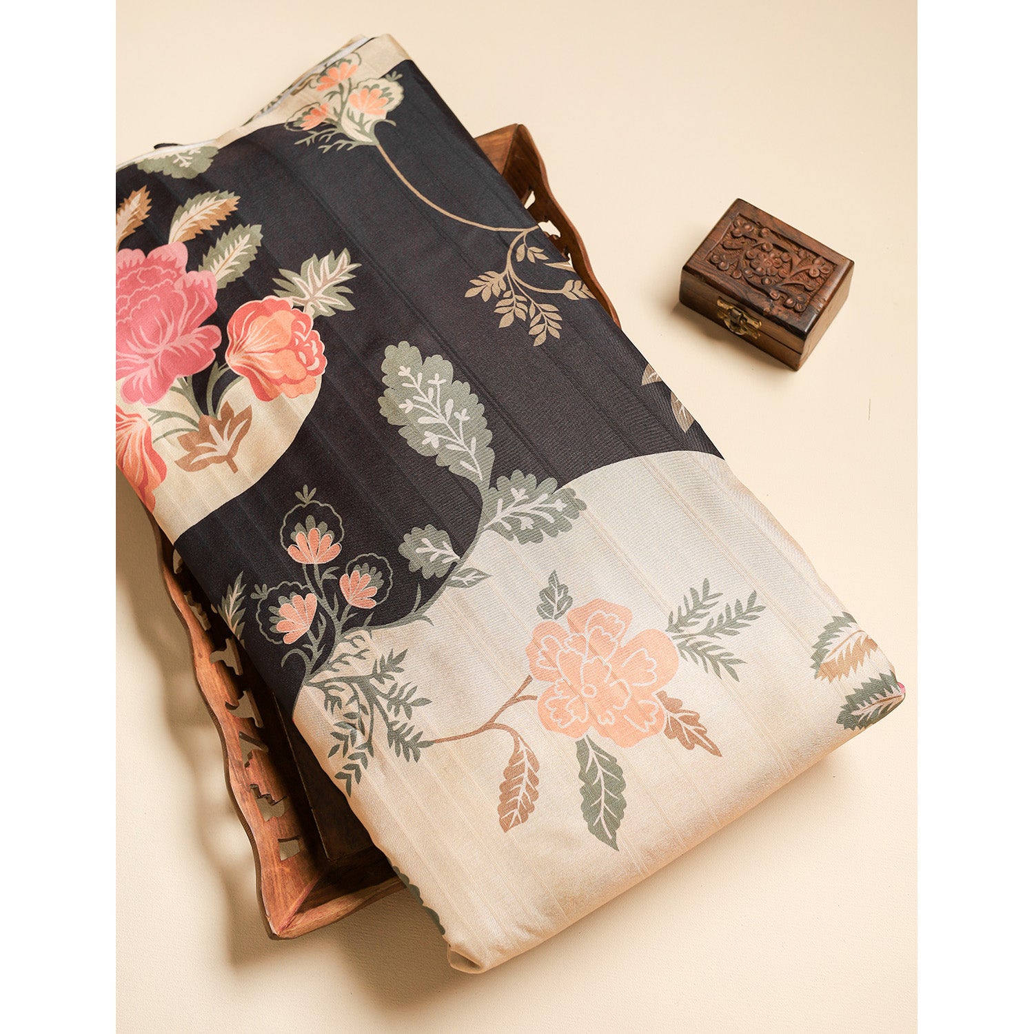 SEMI TUSSAR PRINTED FABRIC