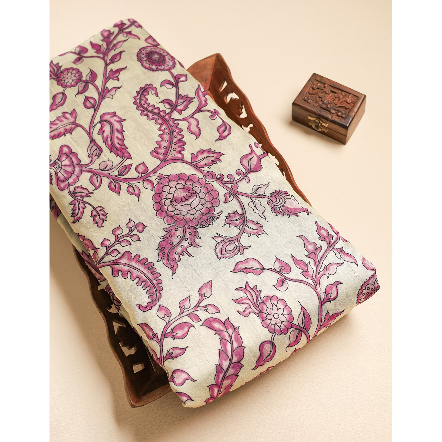 SEMI TUSSAR PRINTED FABRIC