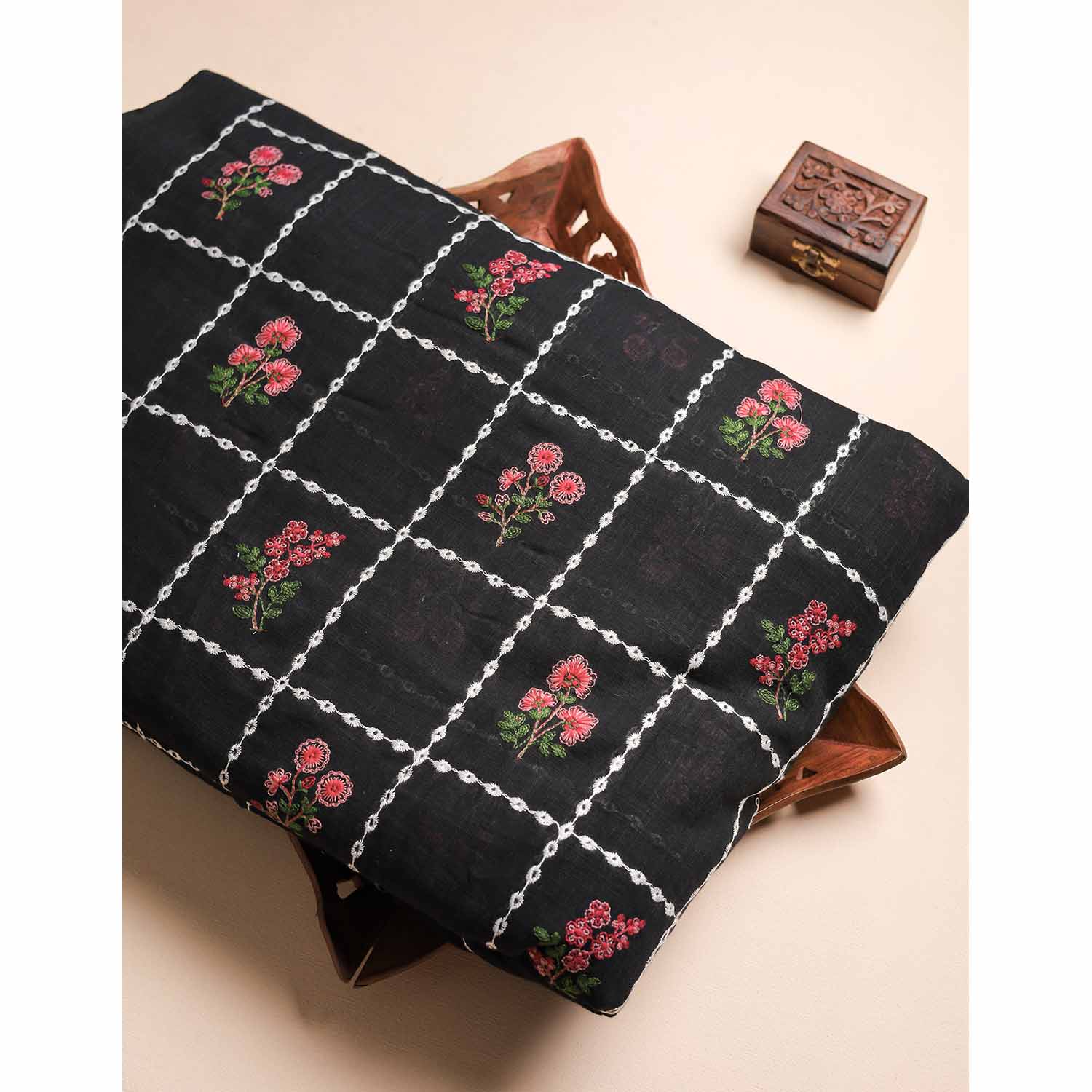 COTTON SLUB EMBROIDERY FABRIC