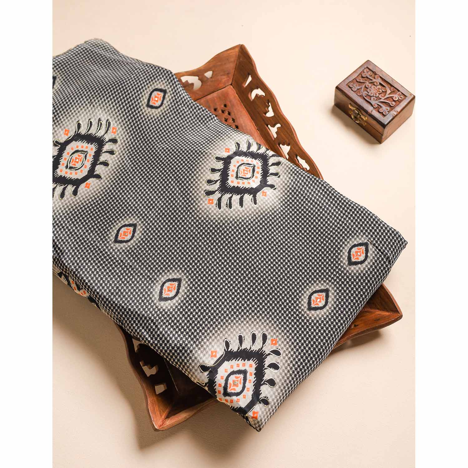 CREPE SILK FOIL PRINT FABRIC