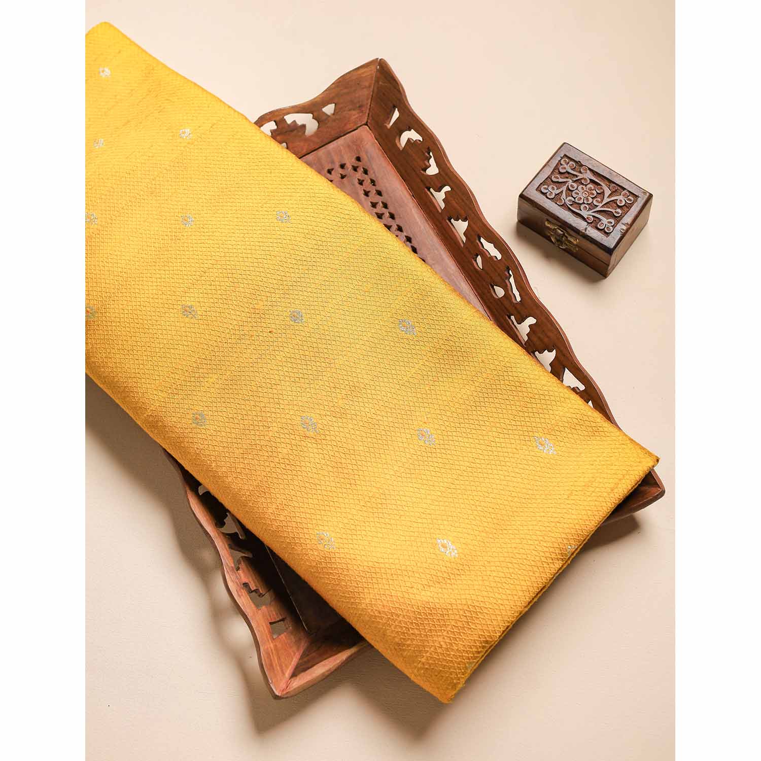 ROYAL BANARASI LINEAGE FABRIC (MEENA BOOTI)