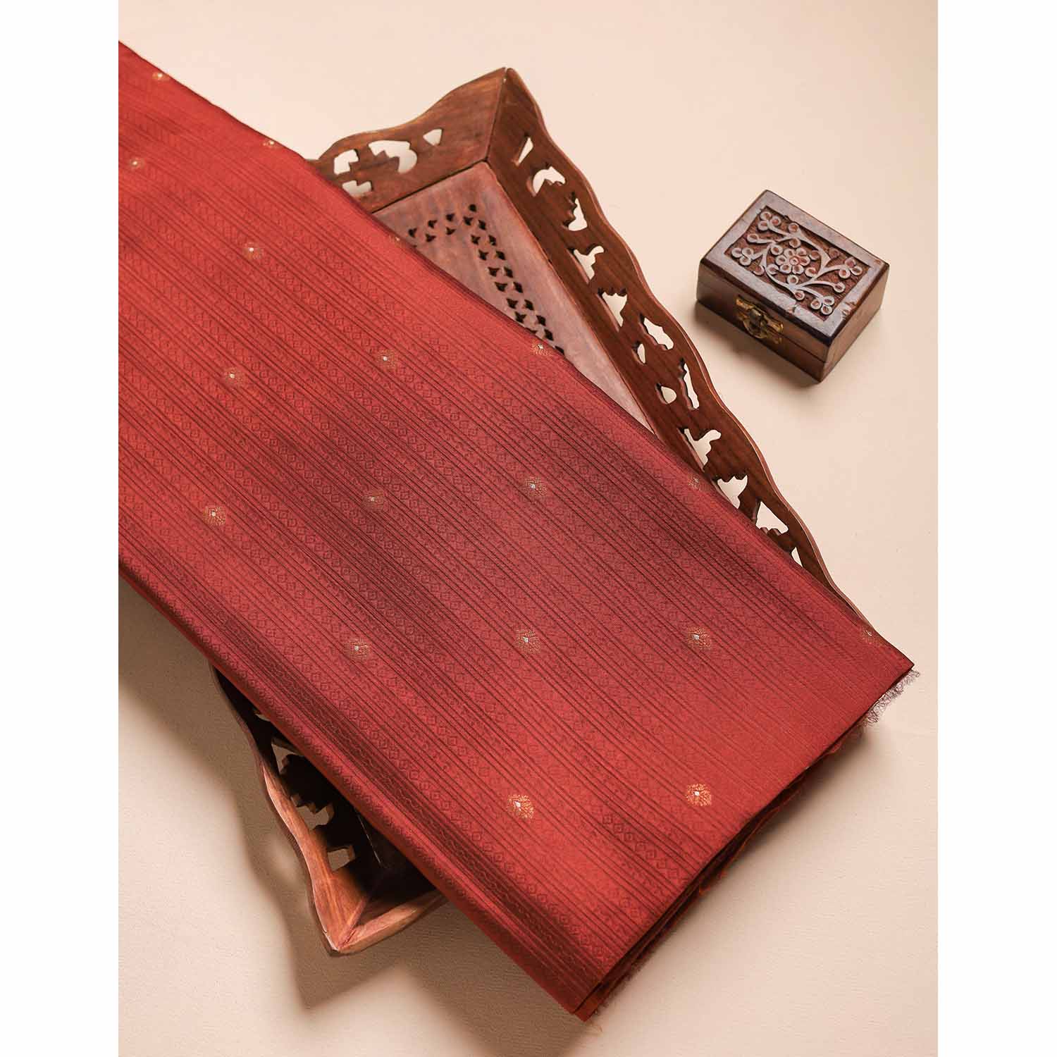 ROYAL BANARASI LINEAGE FABRIC (MEENA BOOTI)