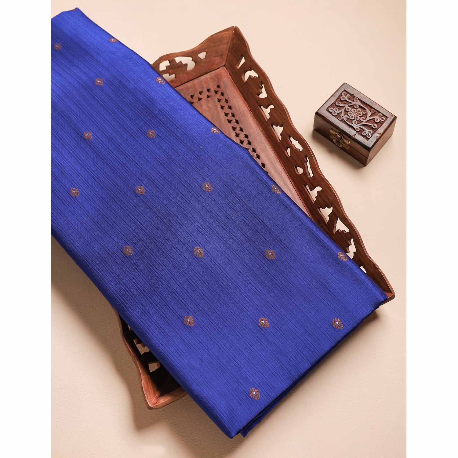 ROYAL BANARASI LINEAGE FABRIC (MEENA BOOTI)