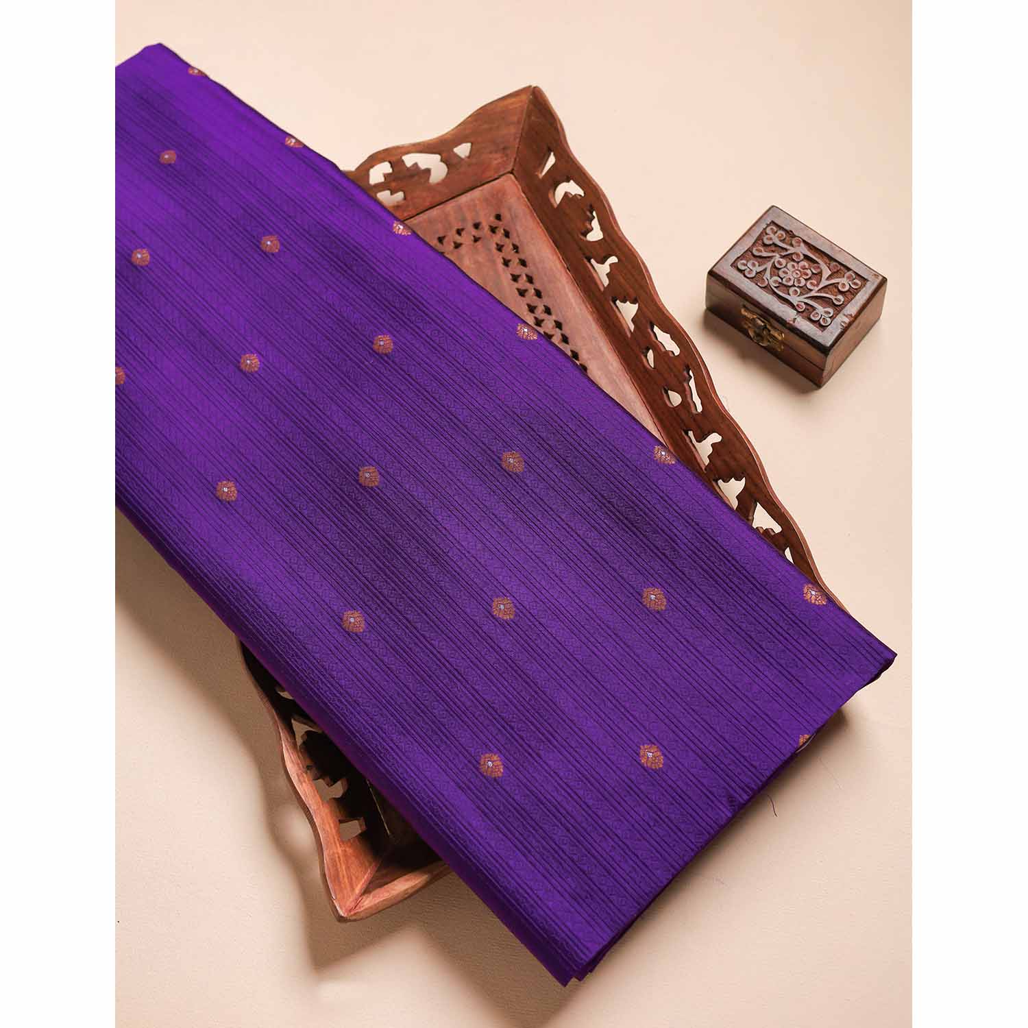 ROYAL BANARASI LINEAGE FABRIC (MEENA BOOTI)