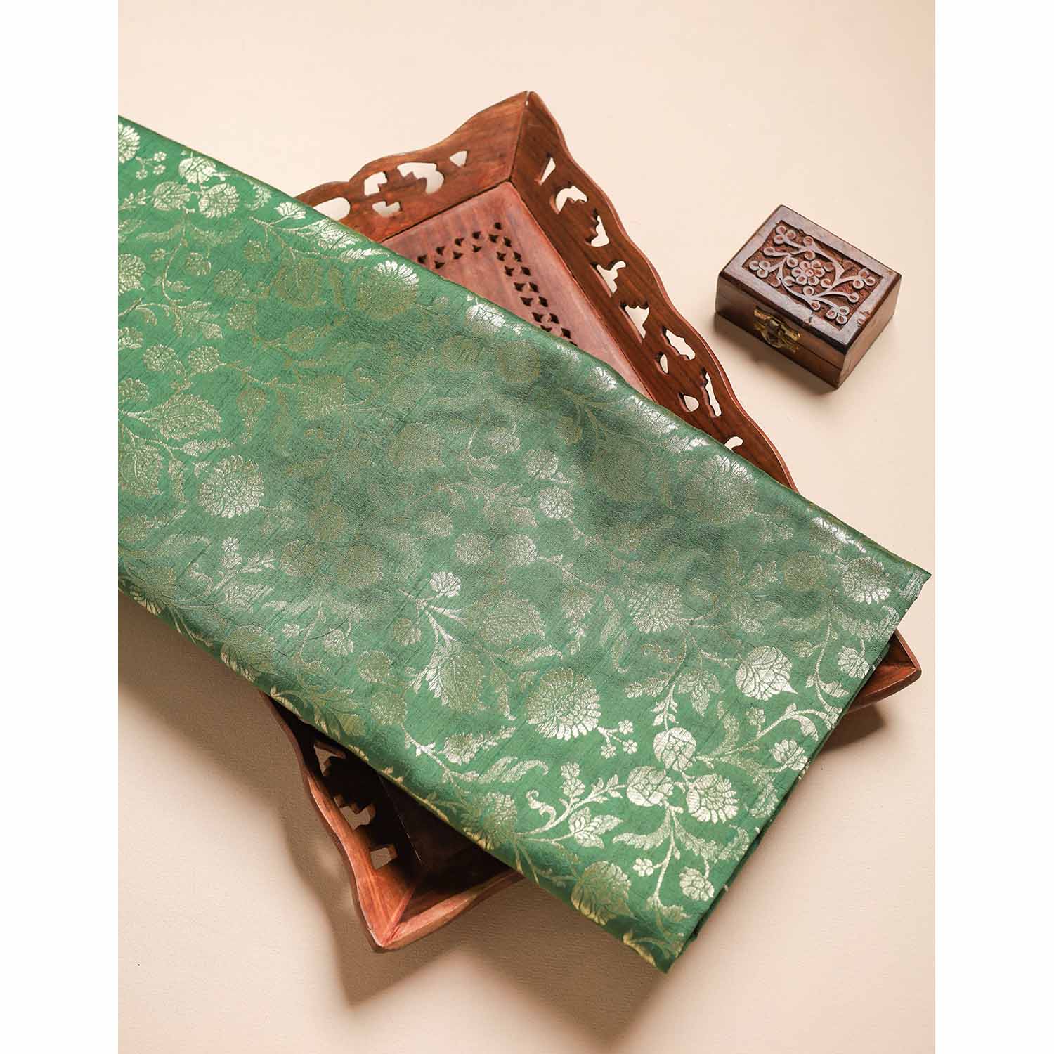 ROYAL BANARASI LINEAGE FABRIC