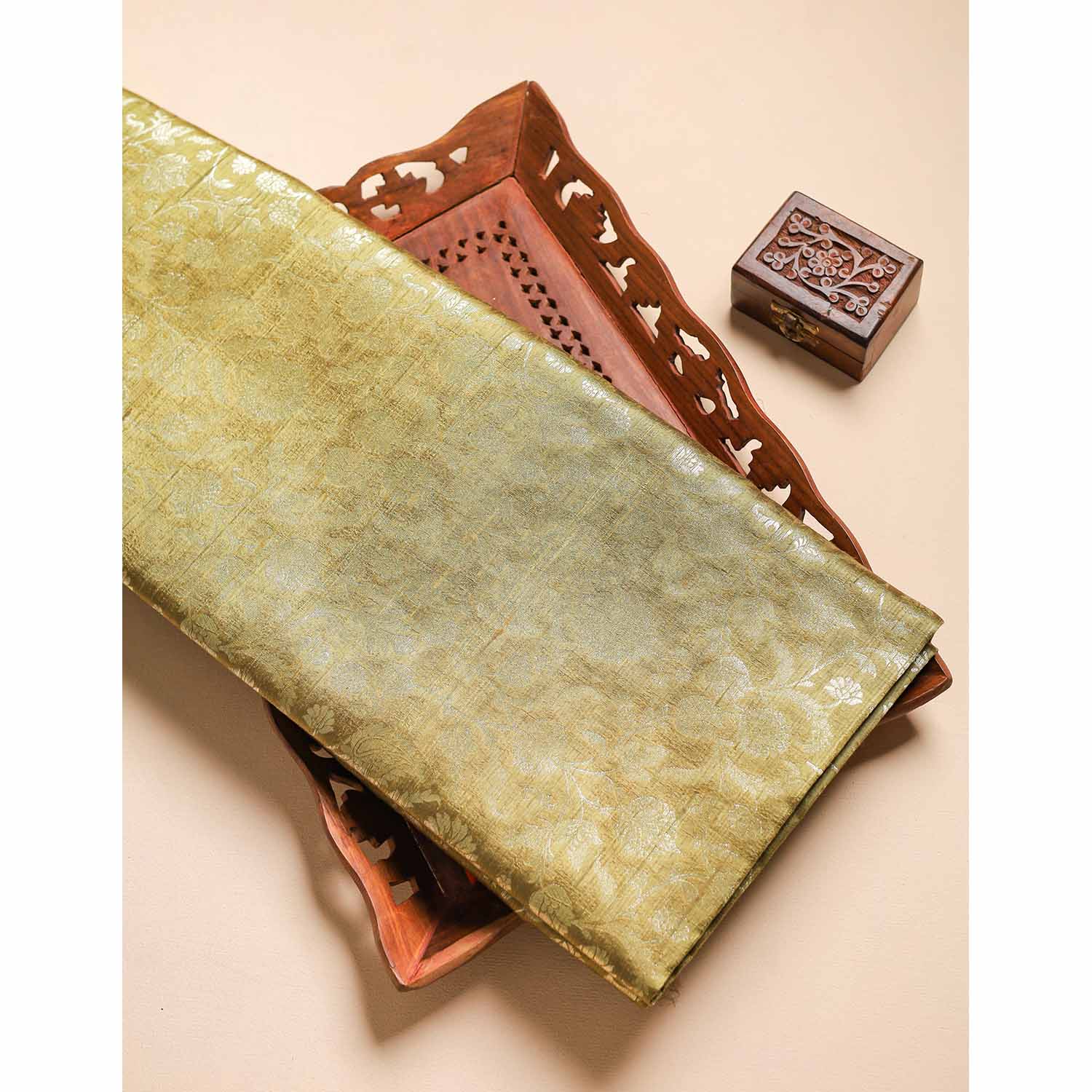 ROYAL BANARASI LINEAGE FABRIC