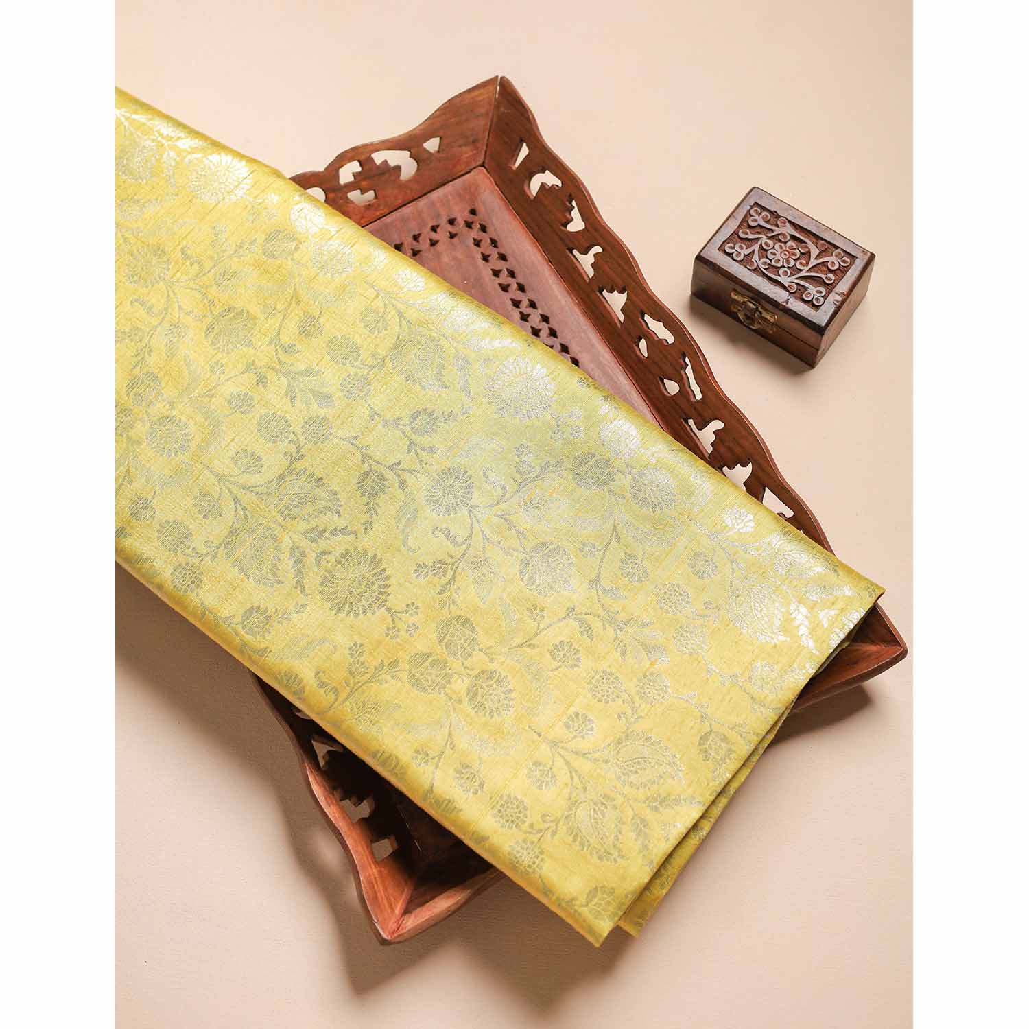 ROYAL BANARASI LINEAGE FABRIC