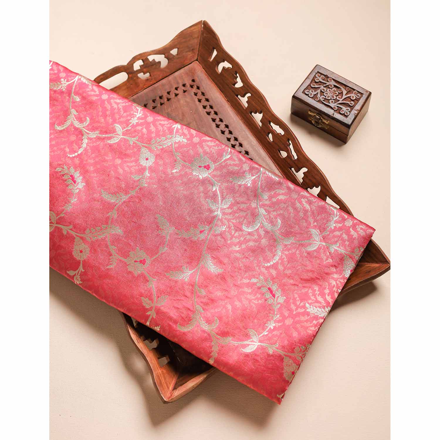 ROYAL BANARASI LINEAGE FABRIC