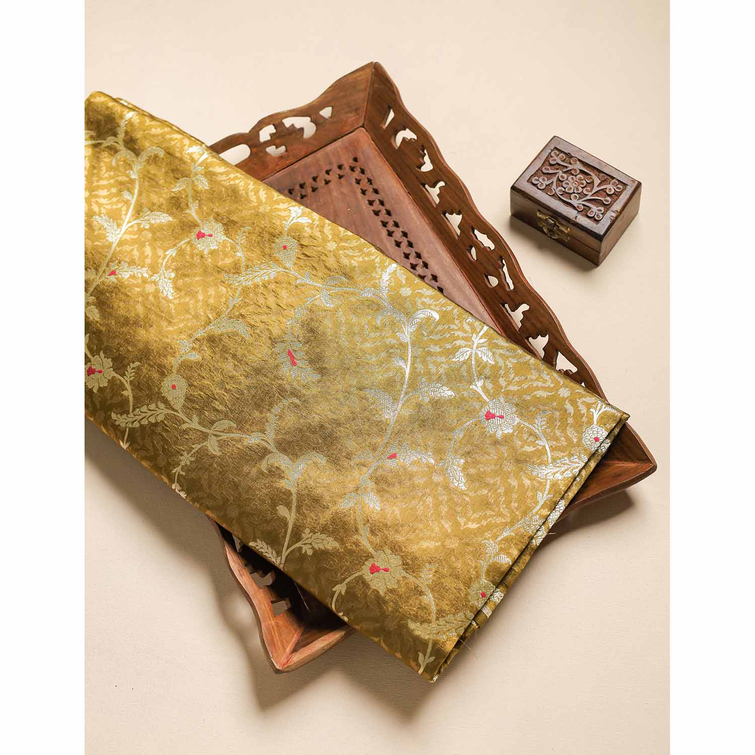 ROYAL BANARASI LINEAGE FABRIC