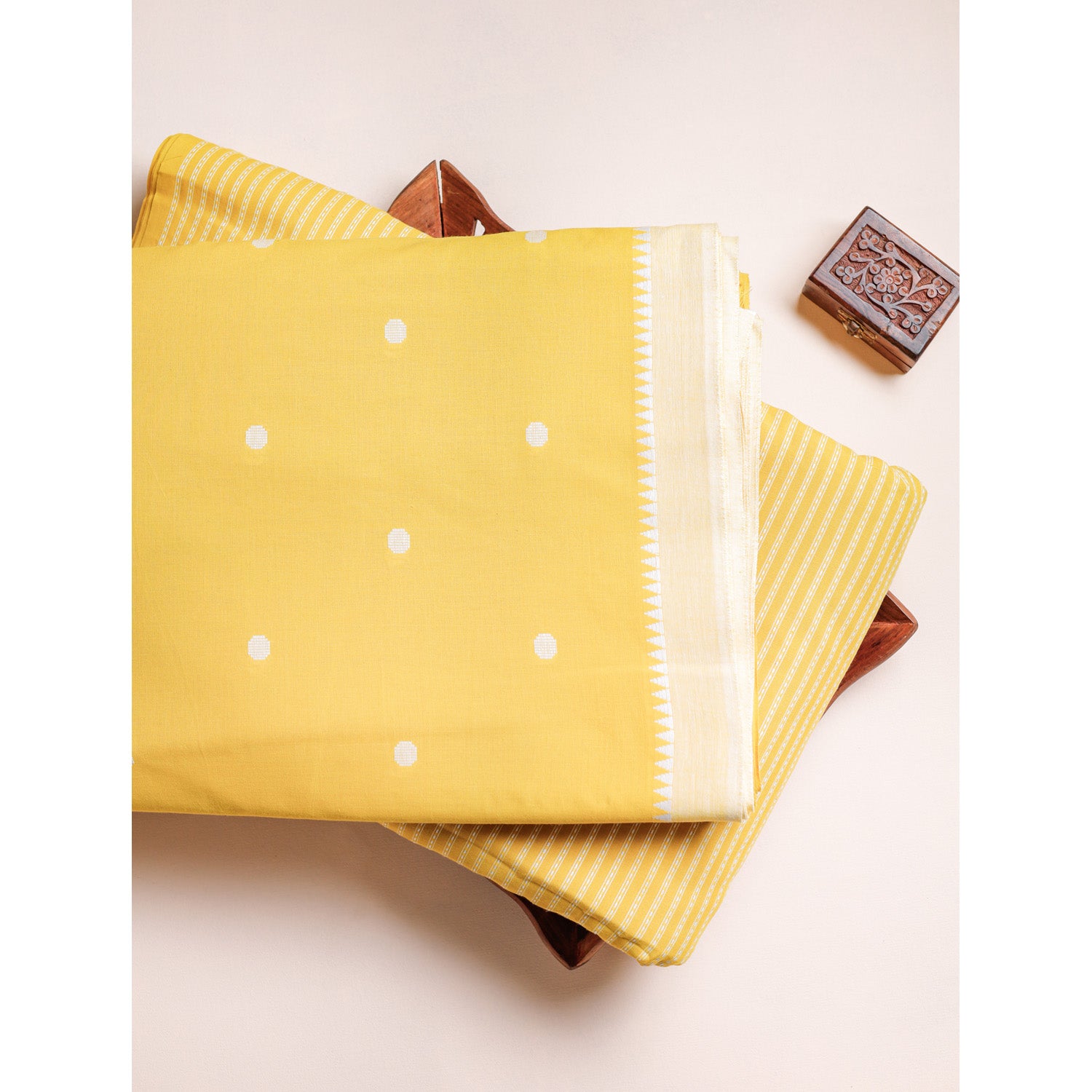 COTTON HANDLOOM FABRICS