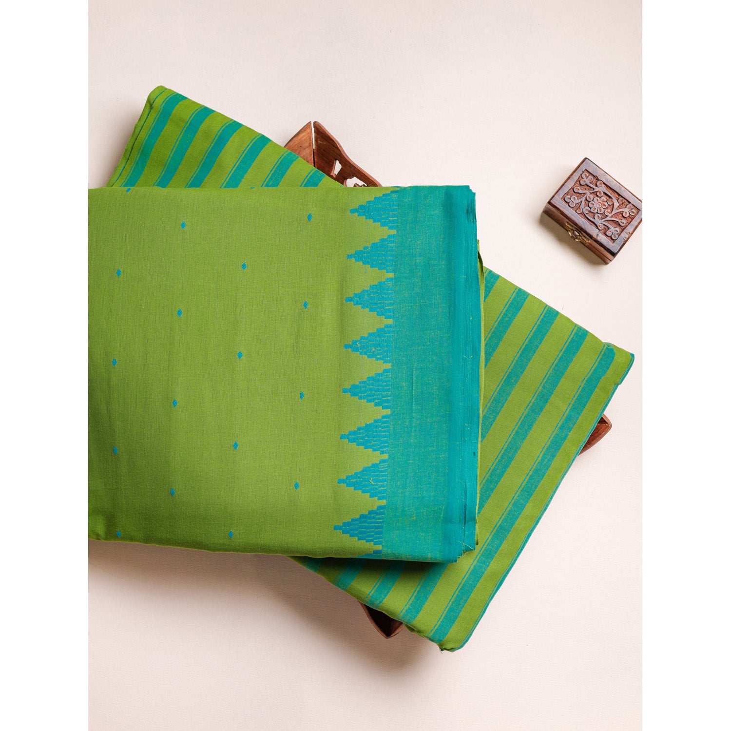 COTTON HANDLOOM FABRICS