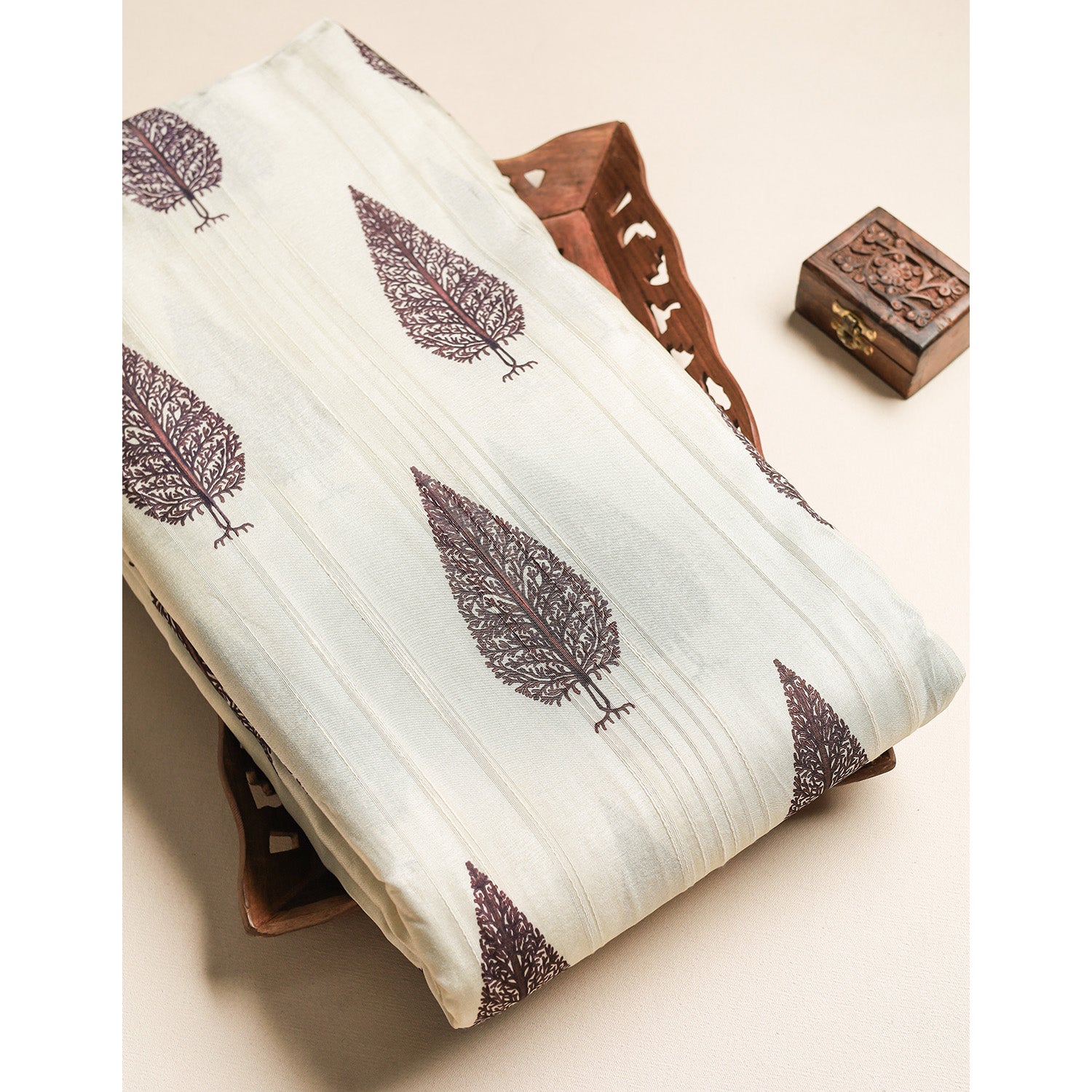 SEMI TUSSAR SLUB PRINTED FABRIC