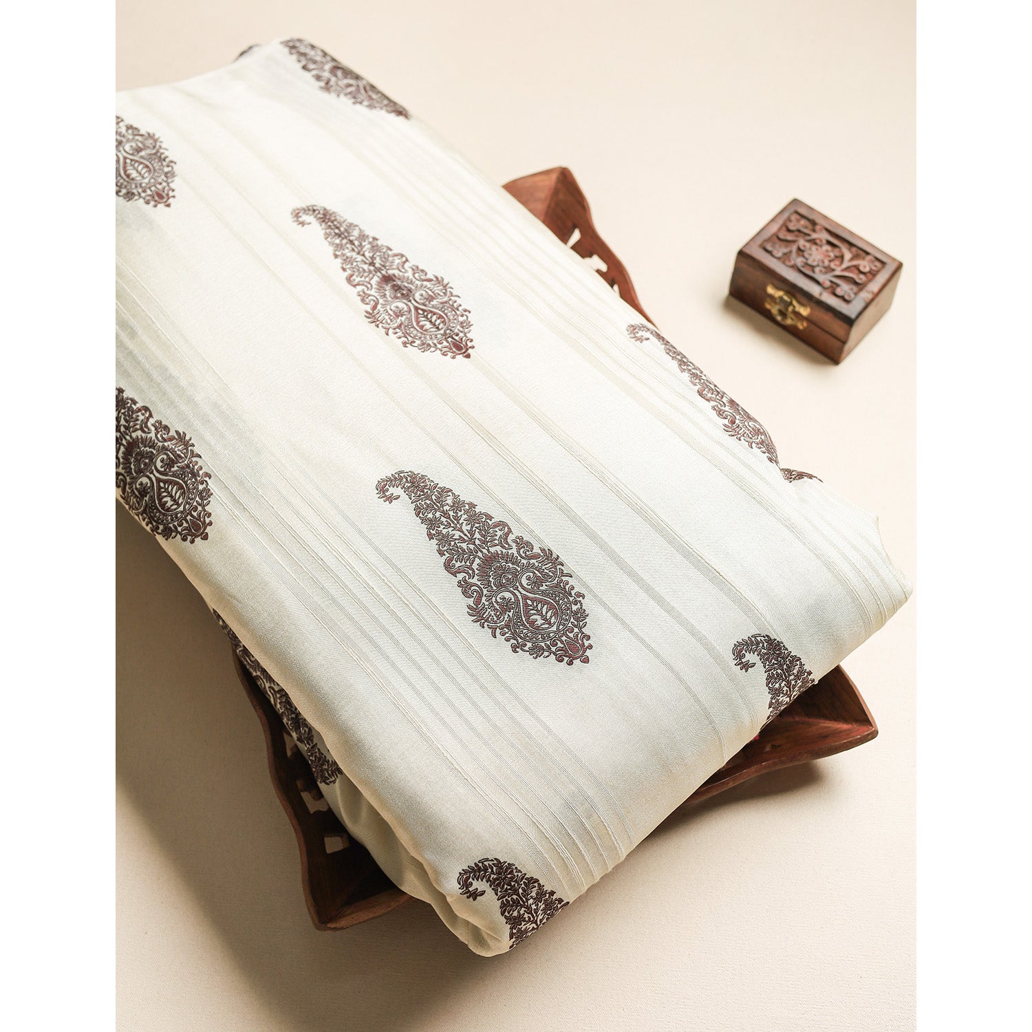 SEMI TUSSAR SLUB PRINTED FABRIC