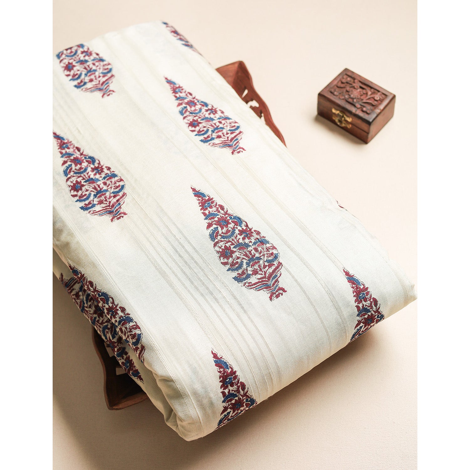 SEMI TUSSAR SLUB PRINTED FABRIC