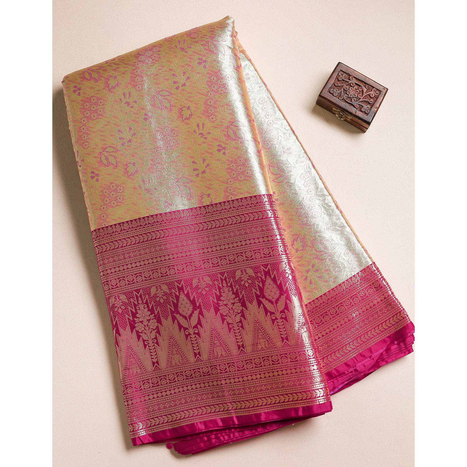 TISSUE SILK BORDER FABRIC