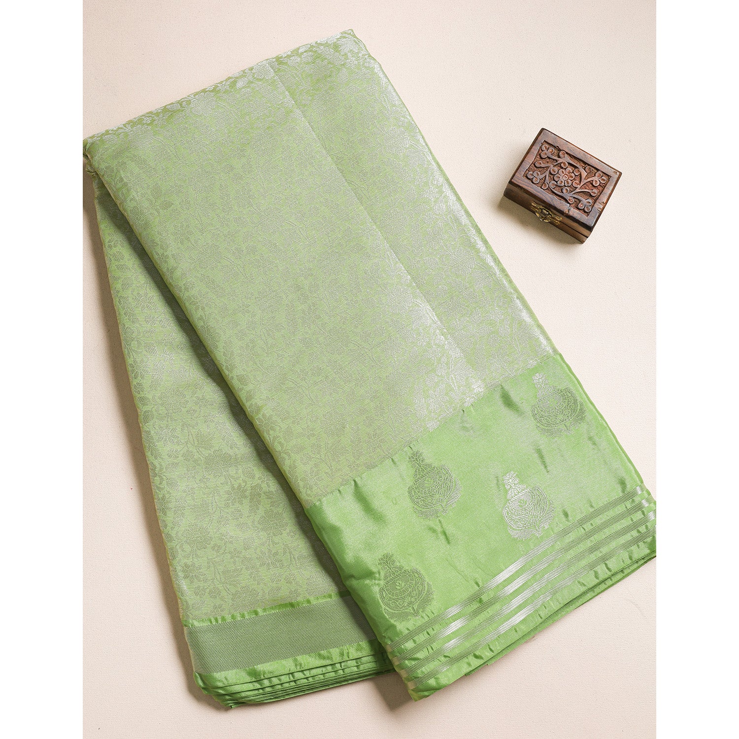 TISSUE SILK BORDER FABRIC