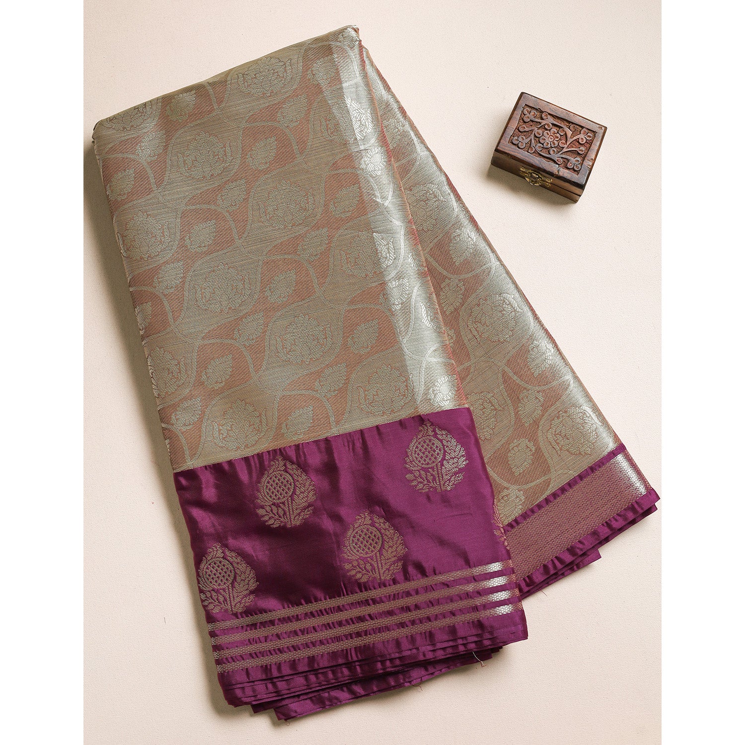 TISSUE SILK BORDER FABRIC