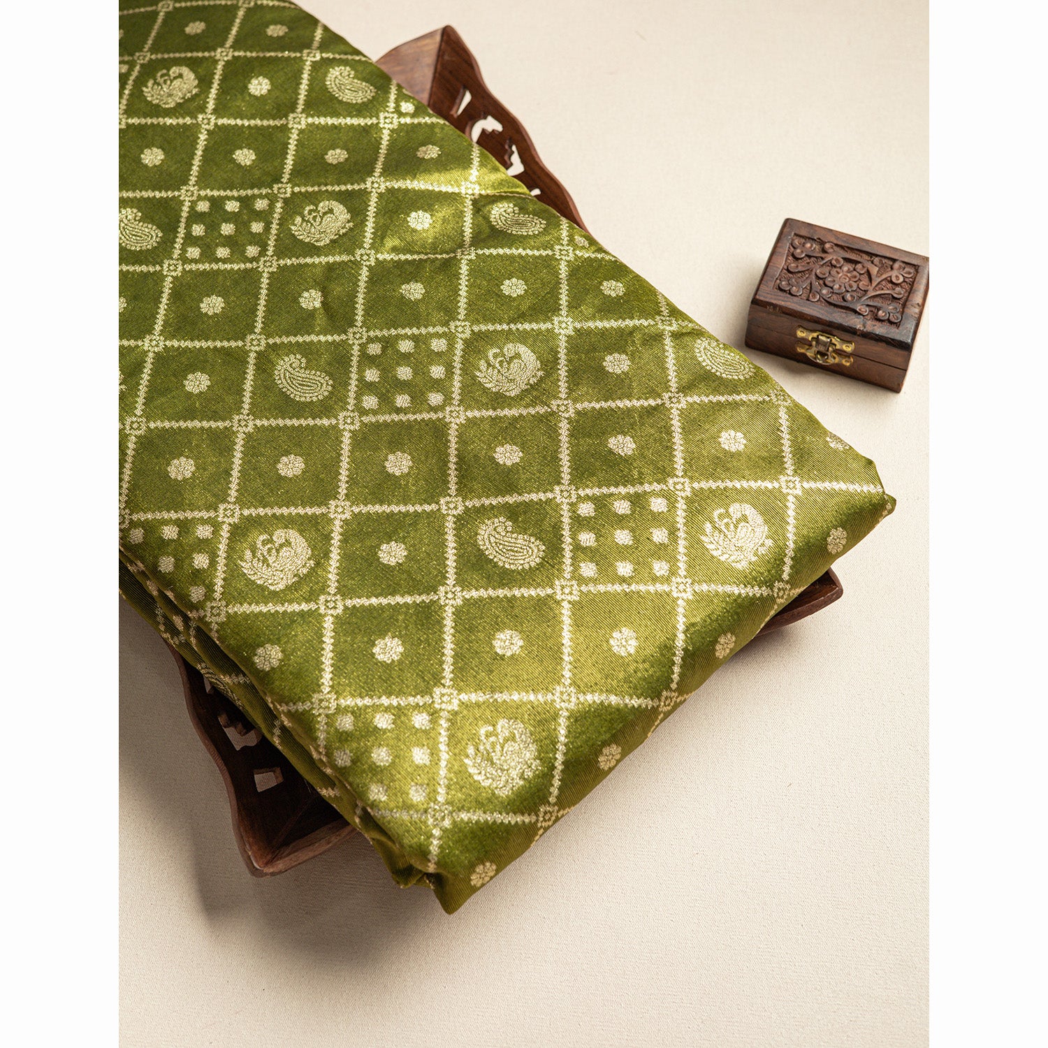 SEMI TISSUE BROCADE FABRIC