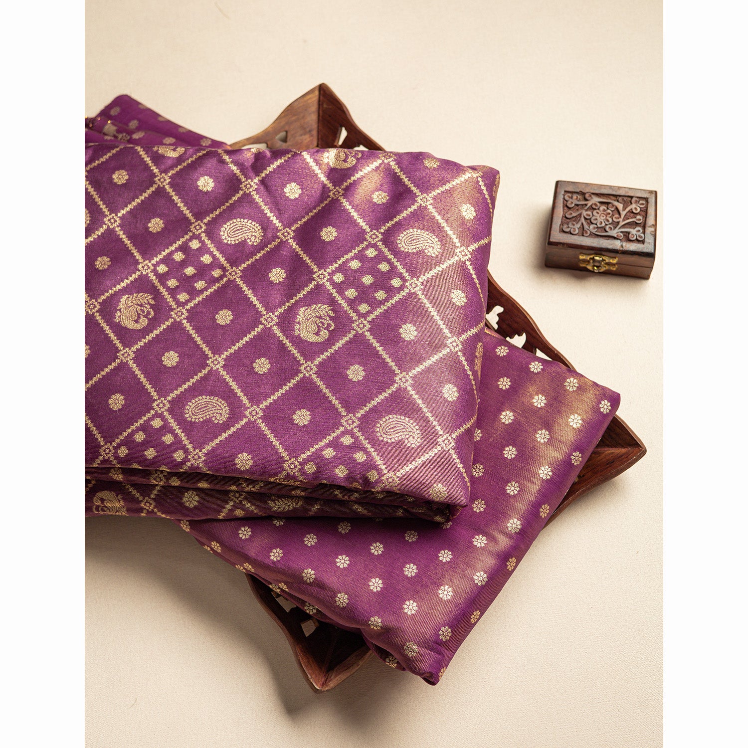 SEMI TISSUE BROCADE FABRIC