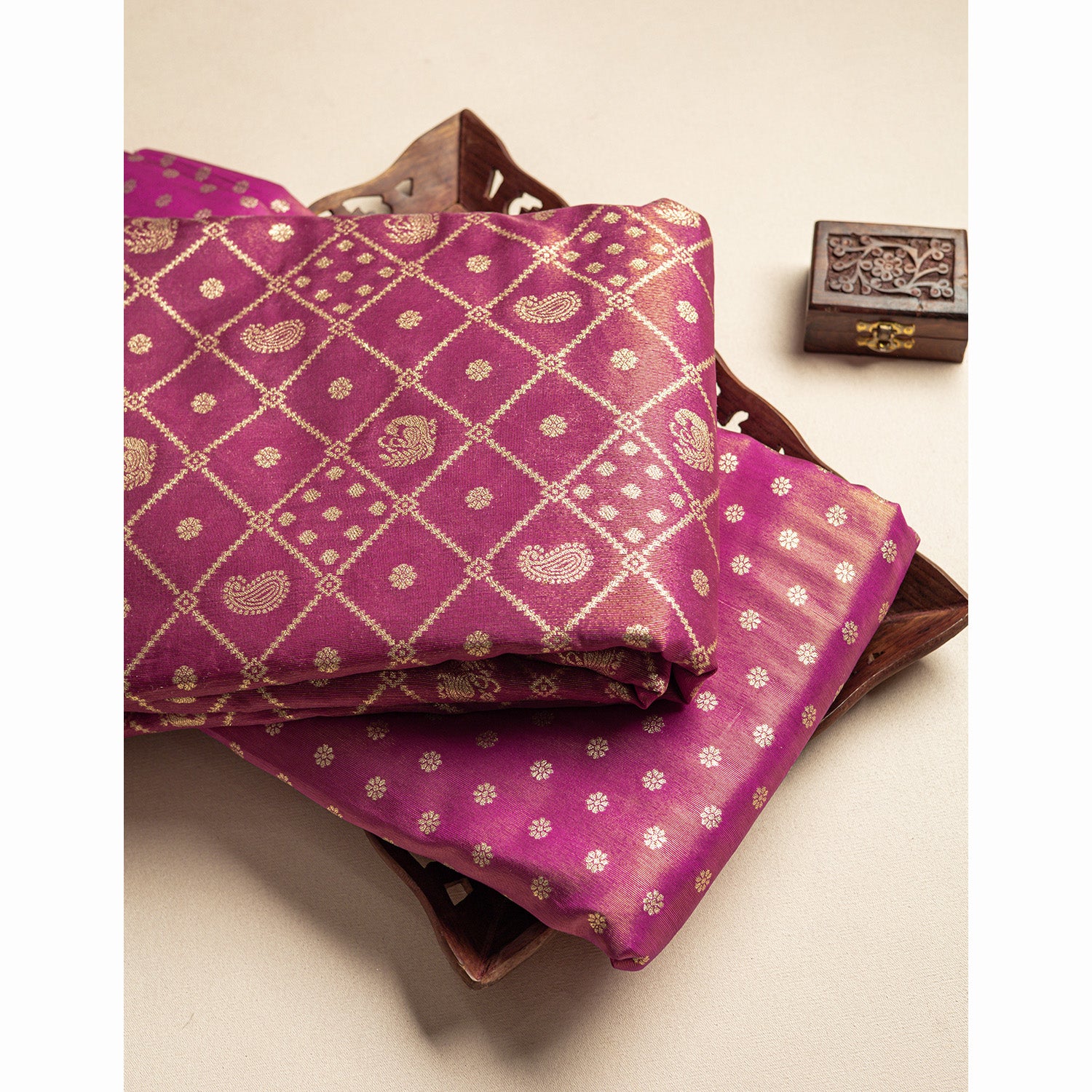 SEMI TISSUE BROCADE FABRIC