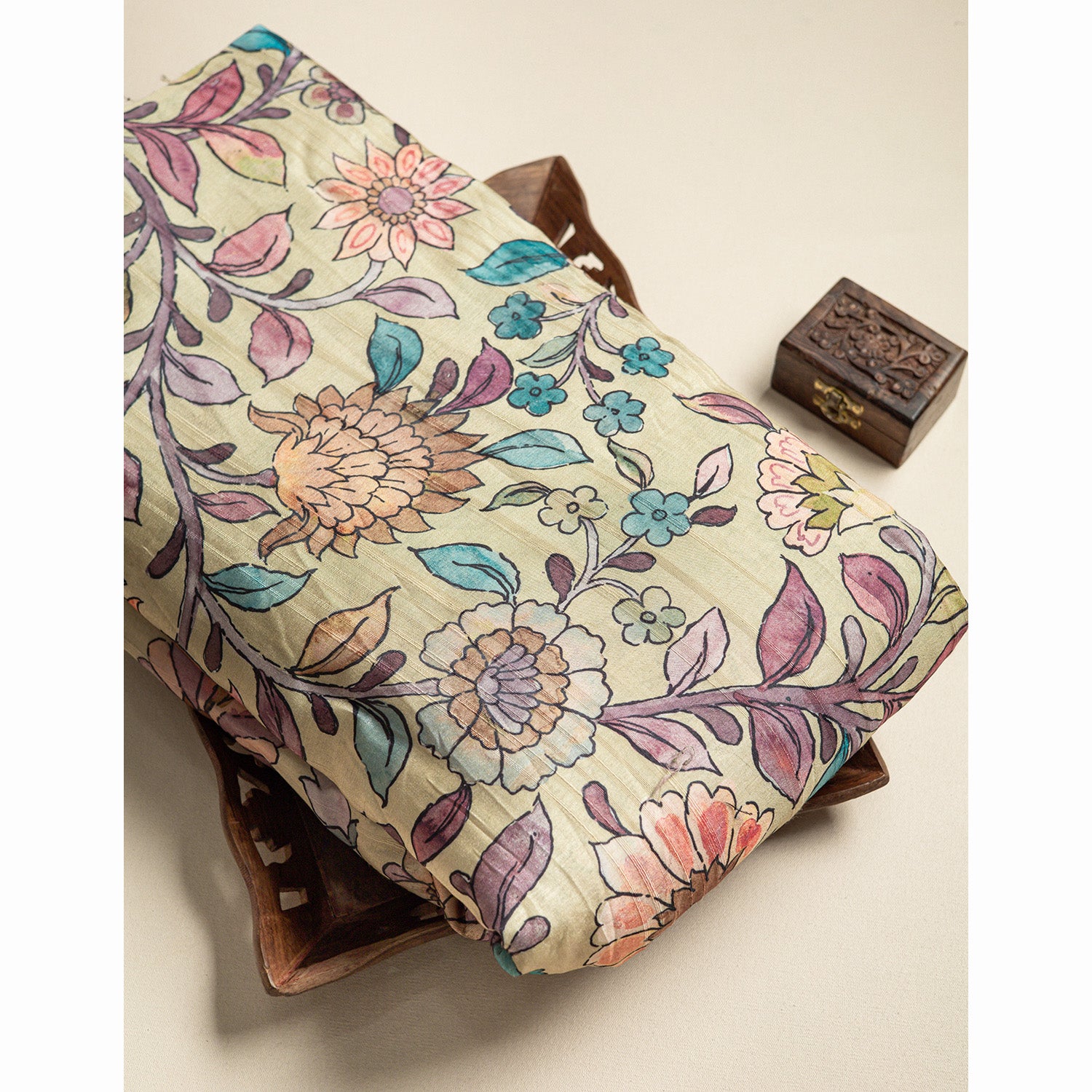 SEMI TUSSAR PRINTED FABRIC