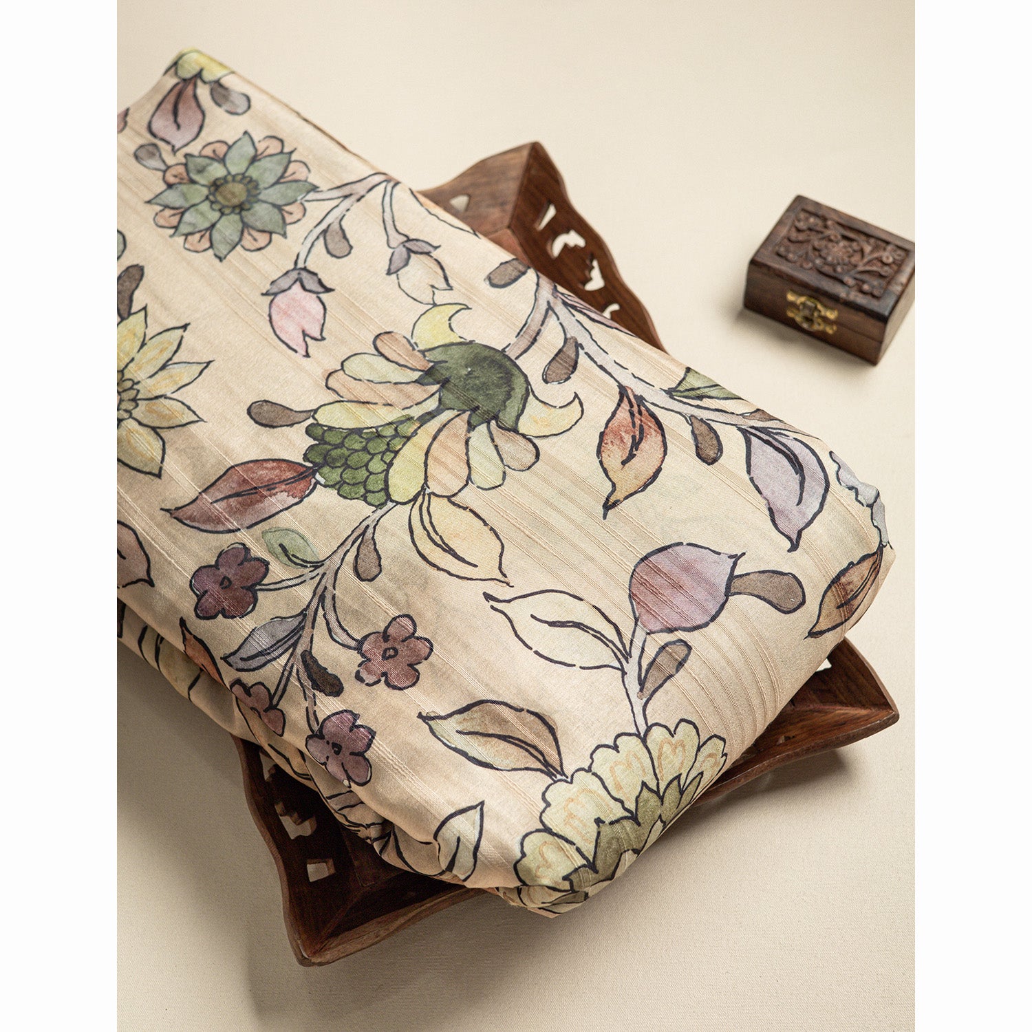 SEMI TUSSAR PRINTED FABRIC