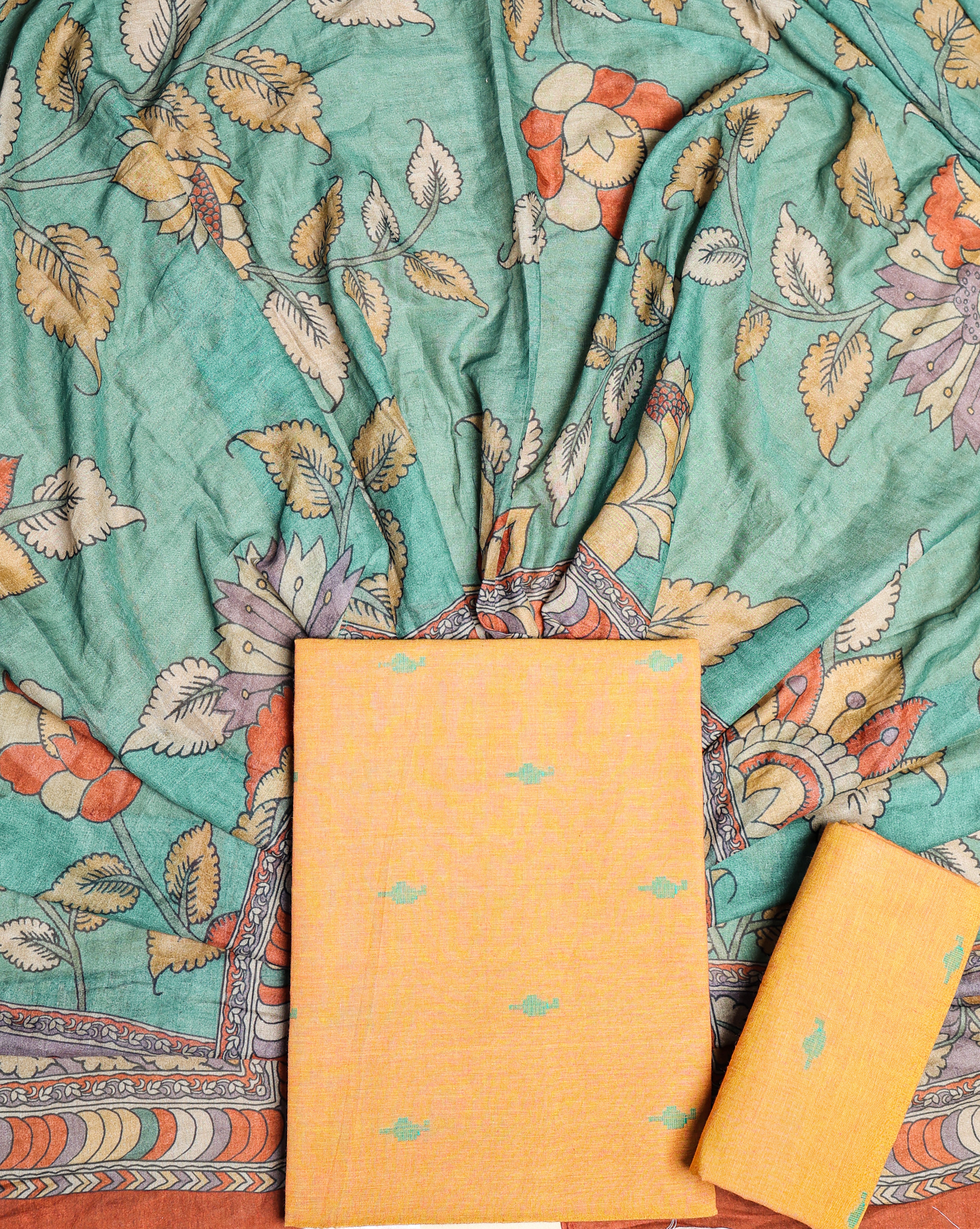 PURE COTTON HANDLOOM SUIT SET