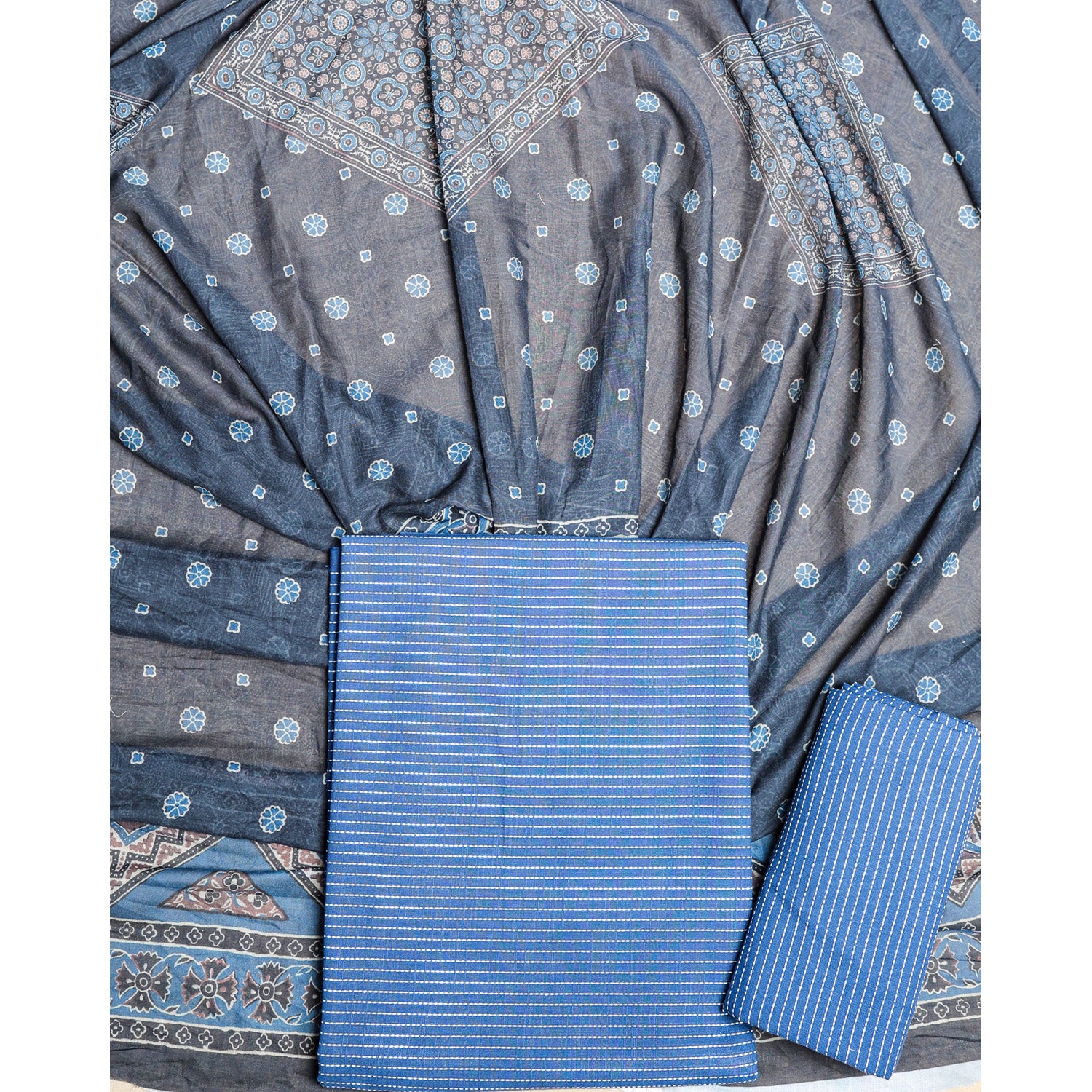 PURE COTTON HANDLOOM SUIT SET