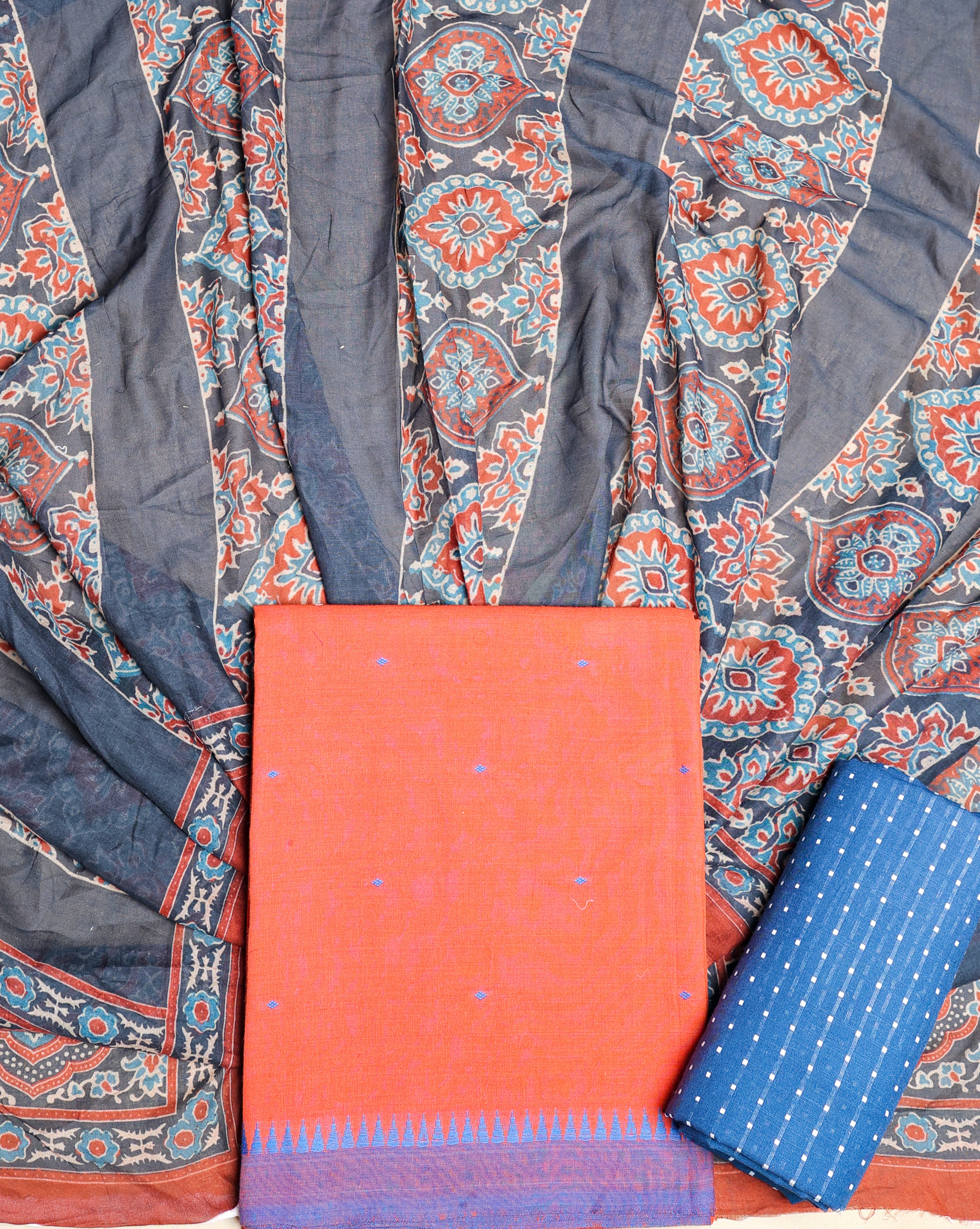 PURE COTTON HANDLOOM SUIT SET