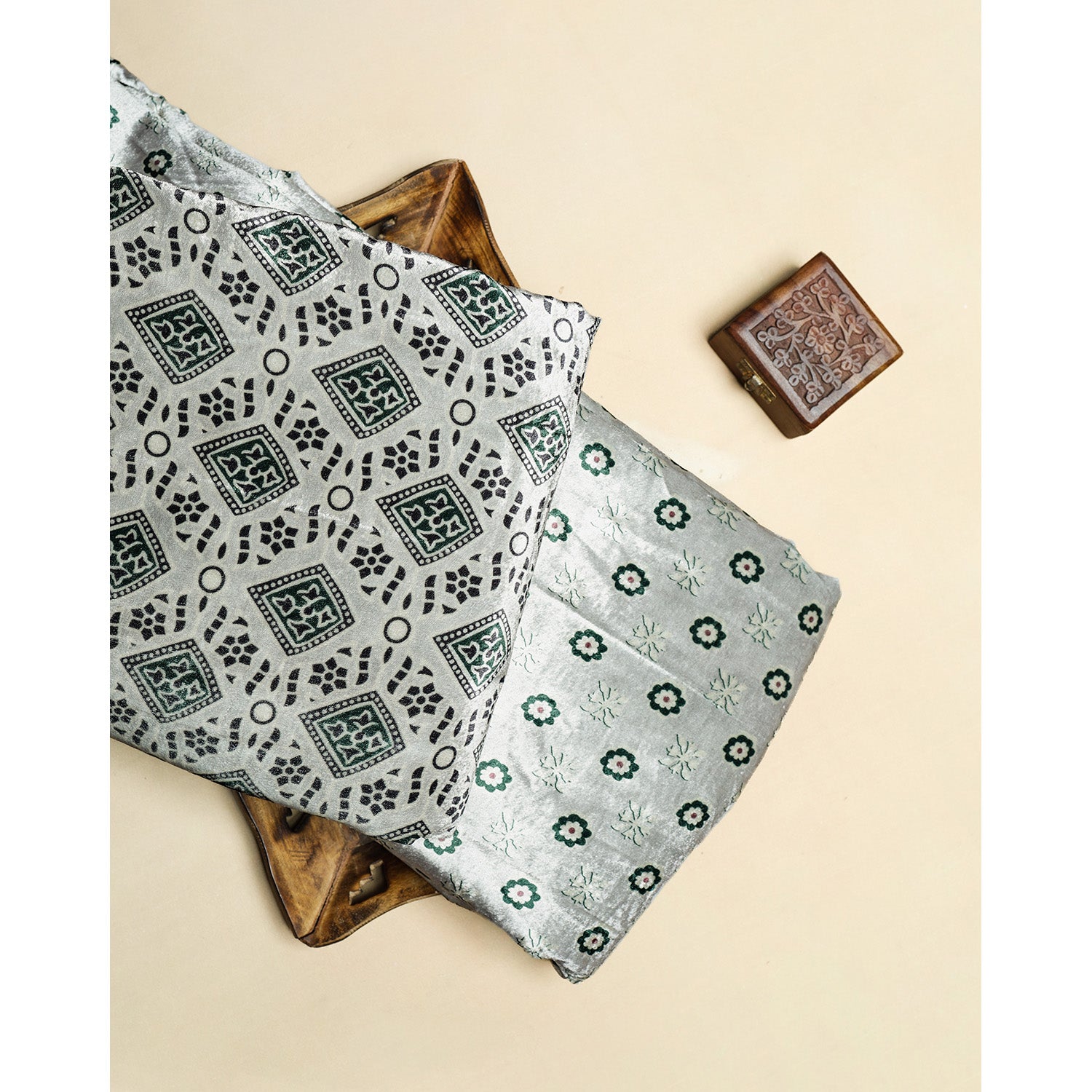 MEHFIL-E-RANG - VELVET DIGITAL PRINTED MIX & MATCH