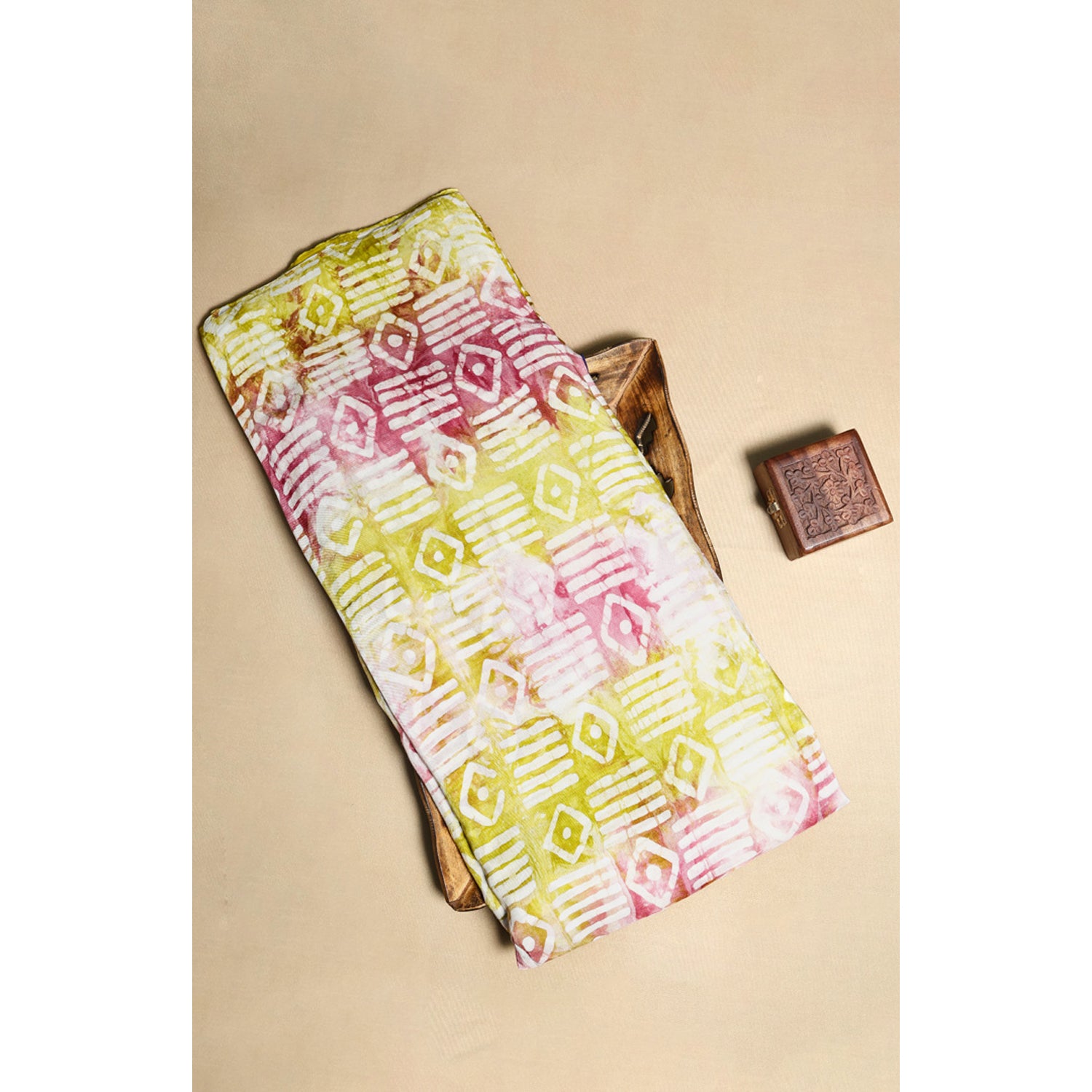 MUSLIN BATIK PRINTED FABRIC