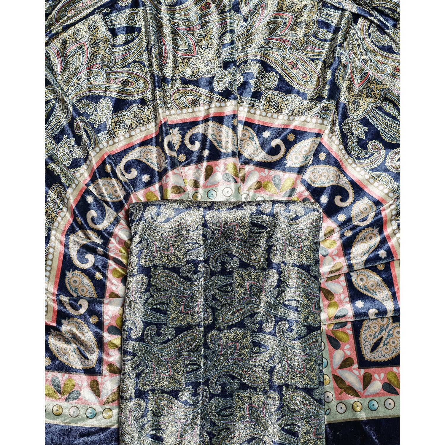 MEHFIL-E-RANG - VELVET DIGITAL PRINTED 2 PIECE SET