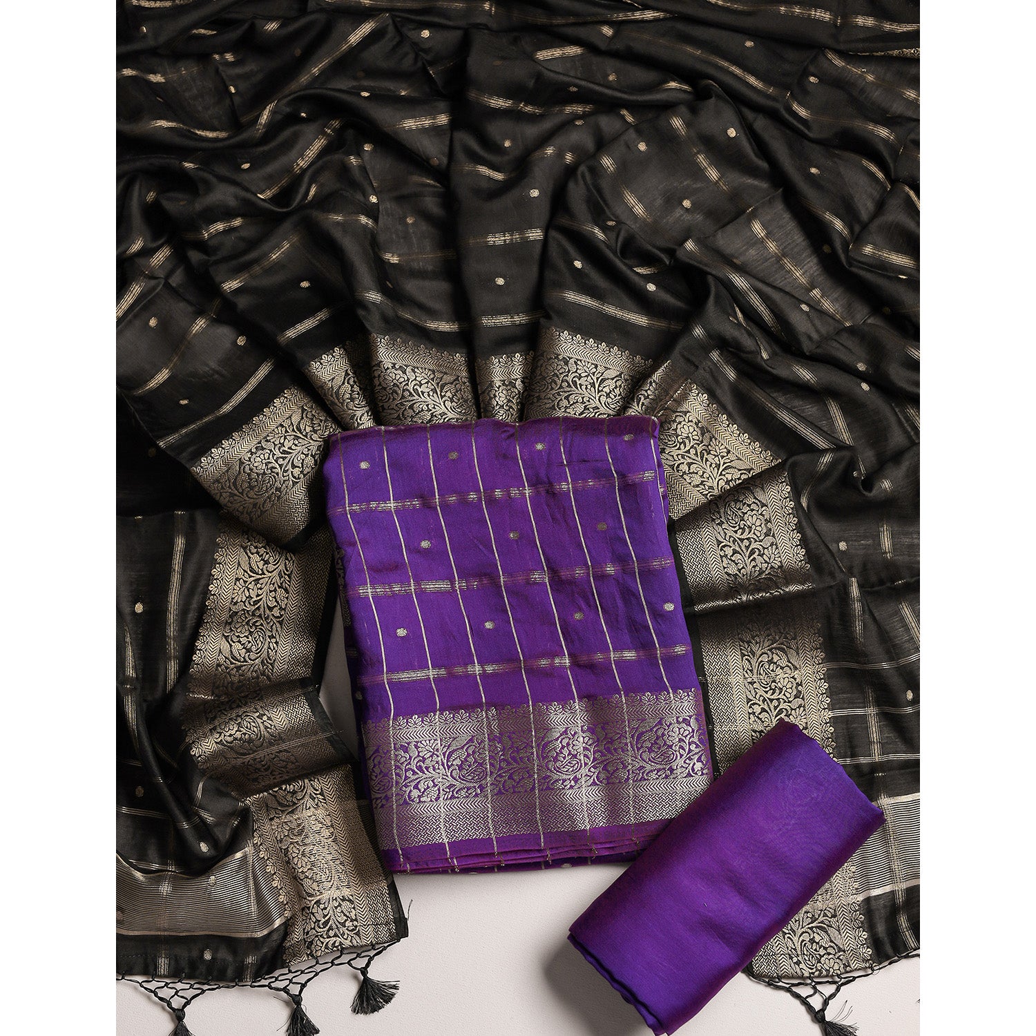 AVIMUKTA BANARASI SUIT SET