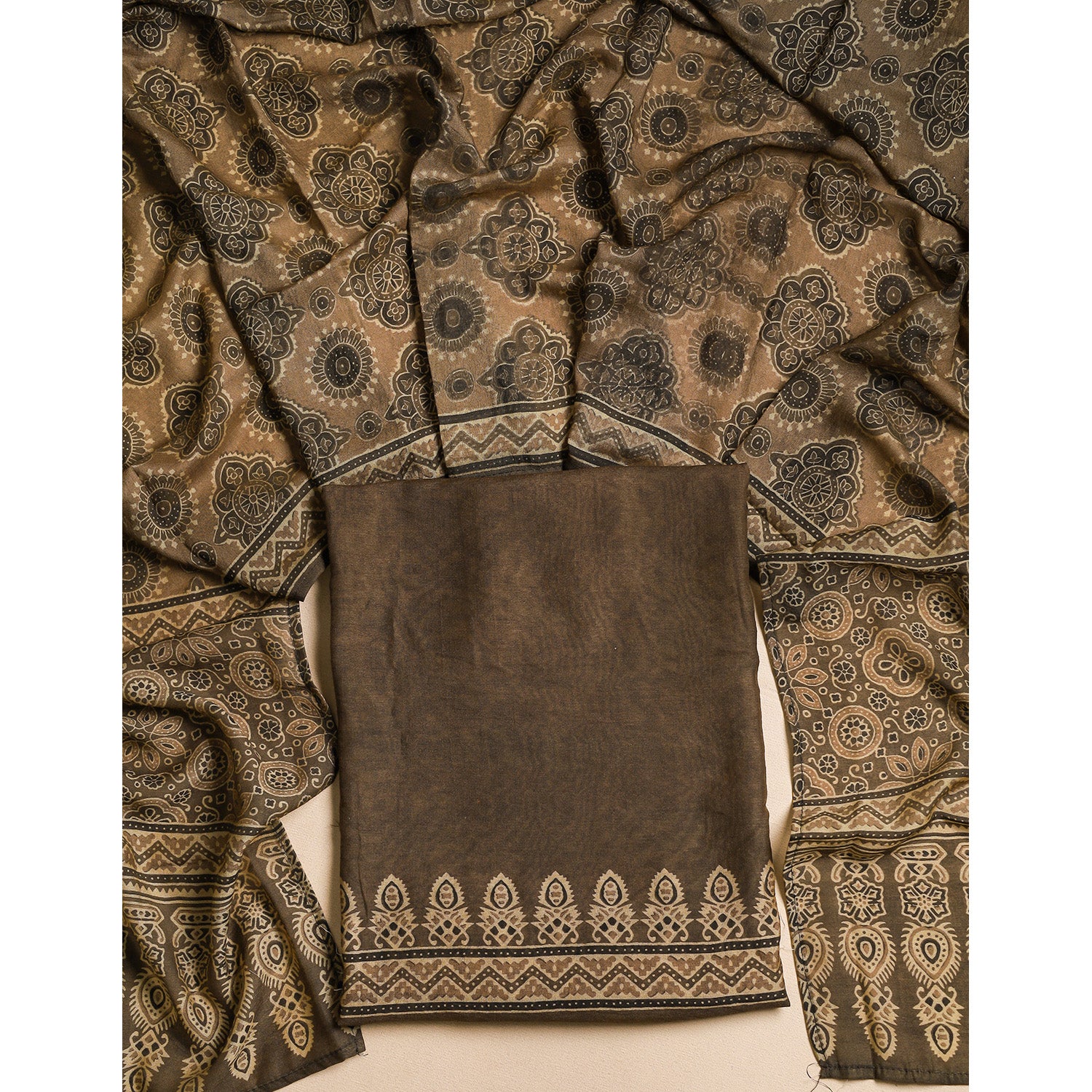 MOGRA CHANDERI SILK 2 PIECE SET