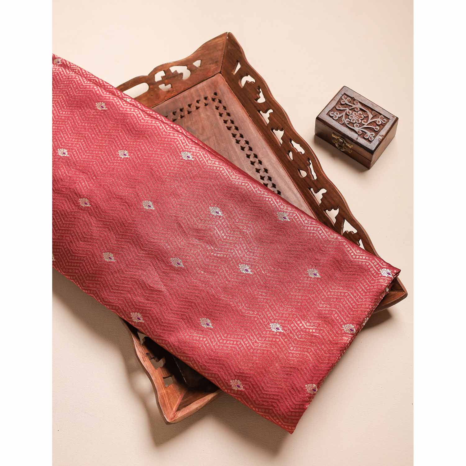 ROYAL BANARASI LINEAGE FABRIC (MEENA BOOTI)