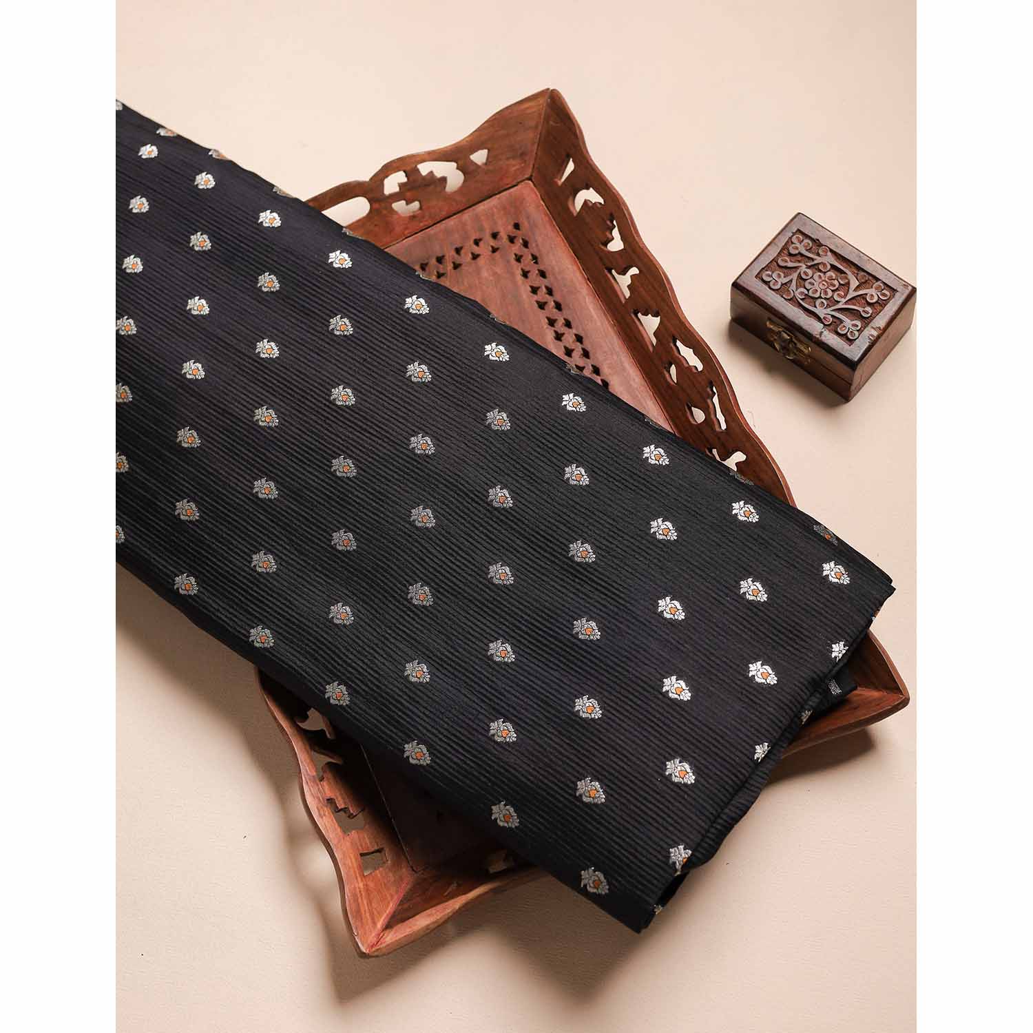ROYAL BANARASI LINEAGE FABRIC (MEENA BOOTI)