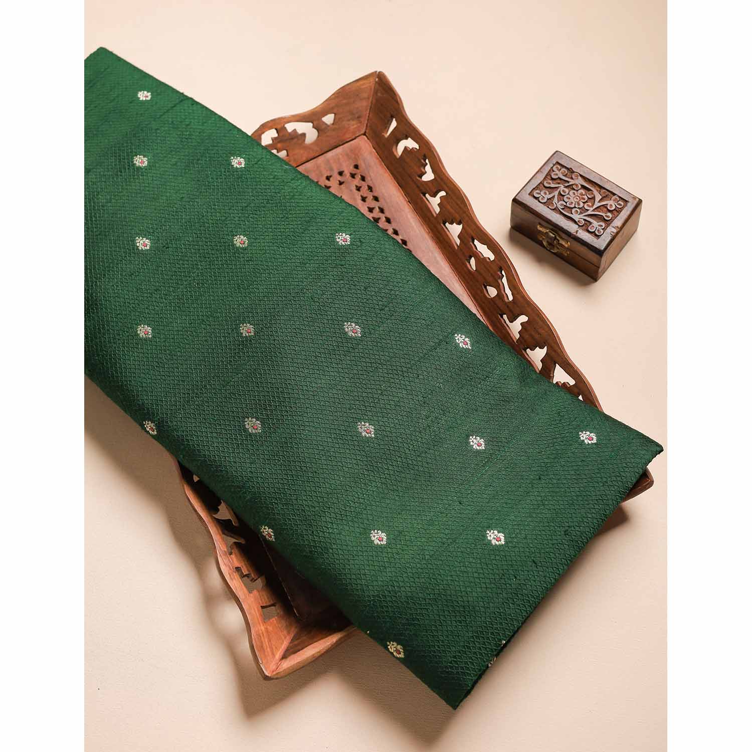 ROYAL BANARASI LINEAGE FABRIC (MEENA BOOTI)