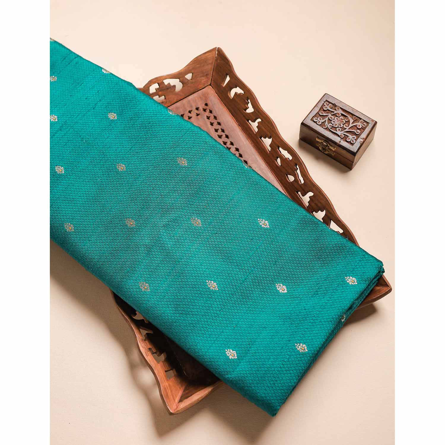 ROYAL BANARASI LINEAGE FABRIC (MEENA BOOTI)