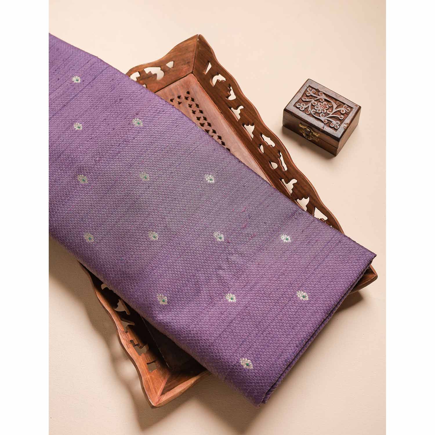 ROYAL BANARASI LINEAGE FABRIC (MEENA BOOTI)