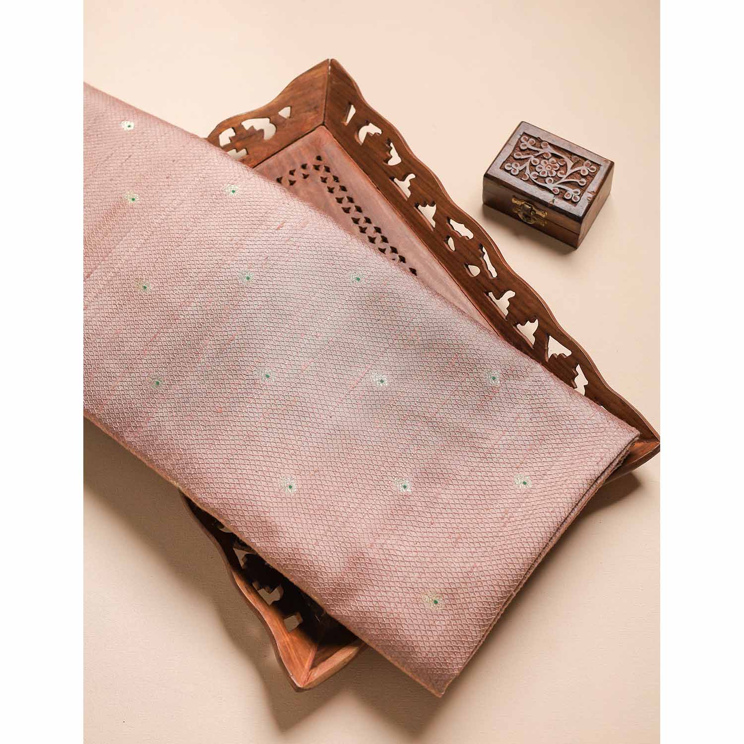 ROYAL BANARASI LINEAGE FABRIC (MEENA BOOTI)