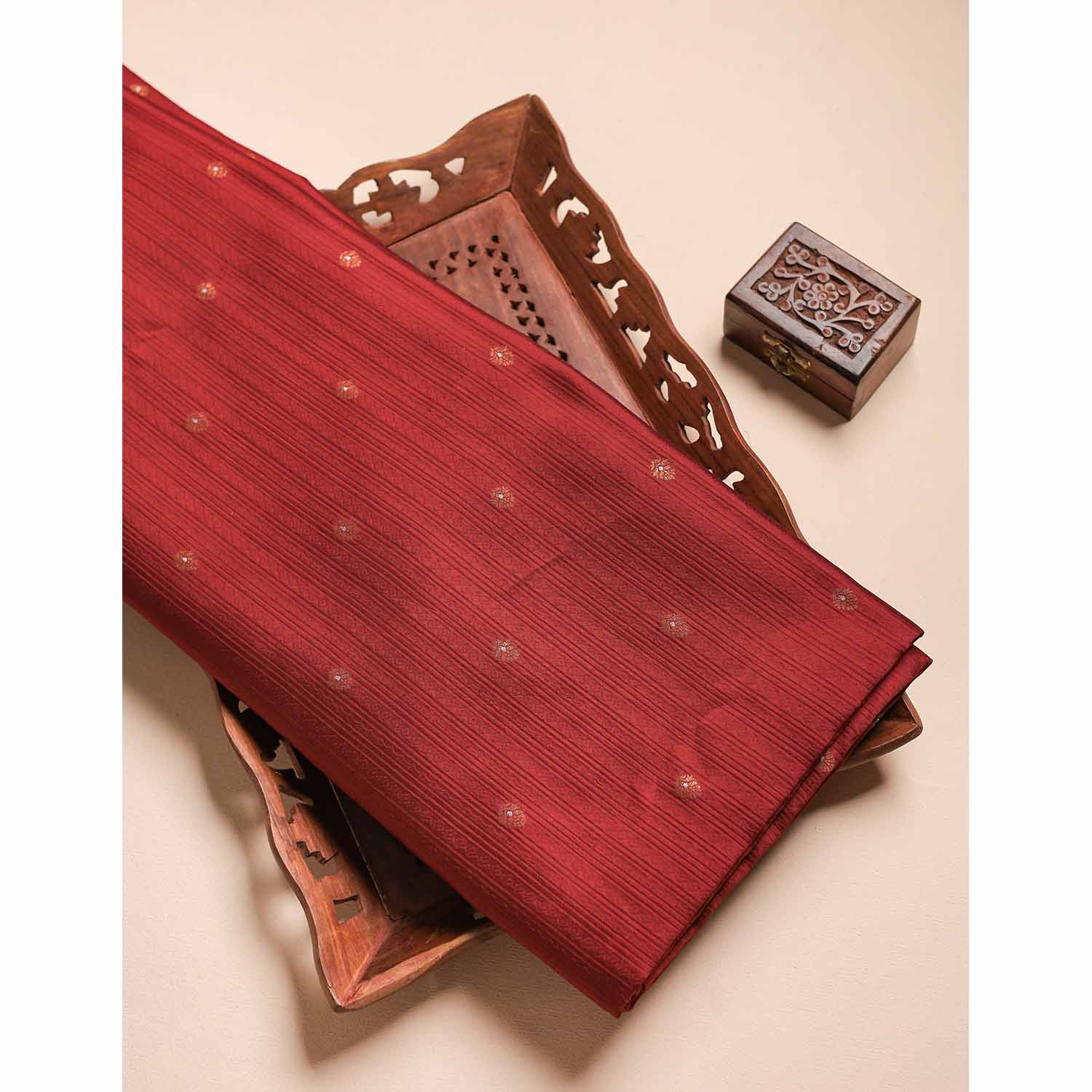 ROYAL BANARASI LINEAGE FABRIC (MEENA BOOTI)