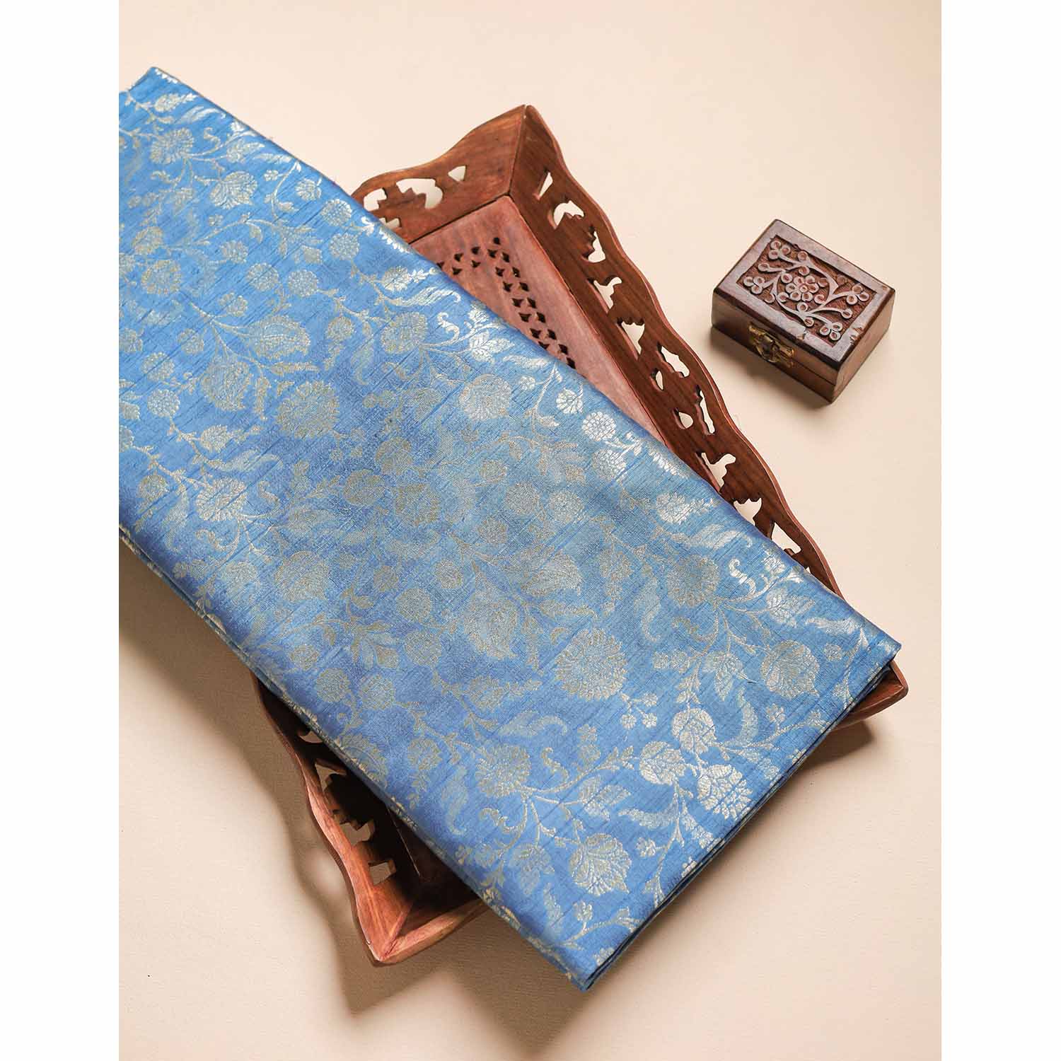 ROYAL BANARASI LINEAGE FABRIC