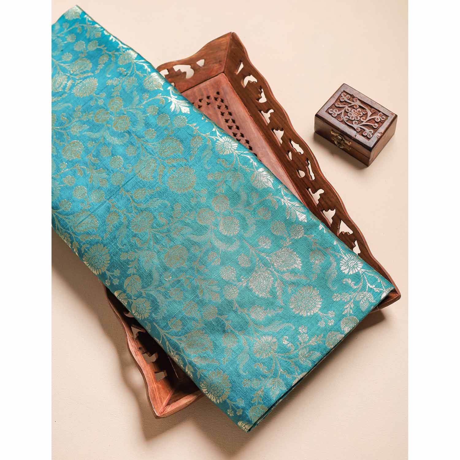 ROYAL BANARASI LINEAGE FABRIC