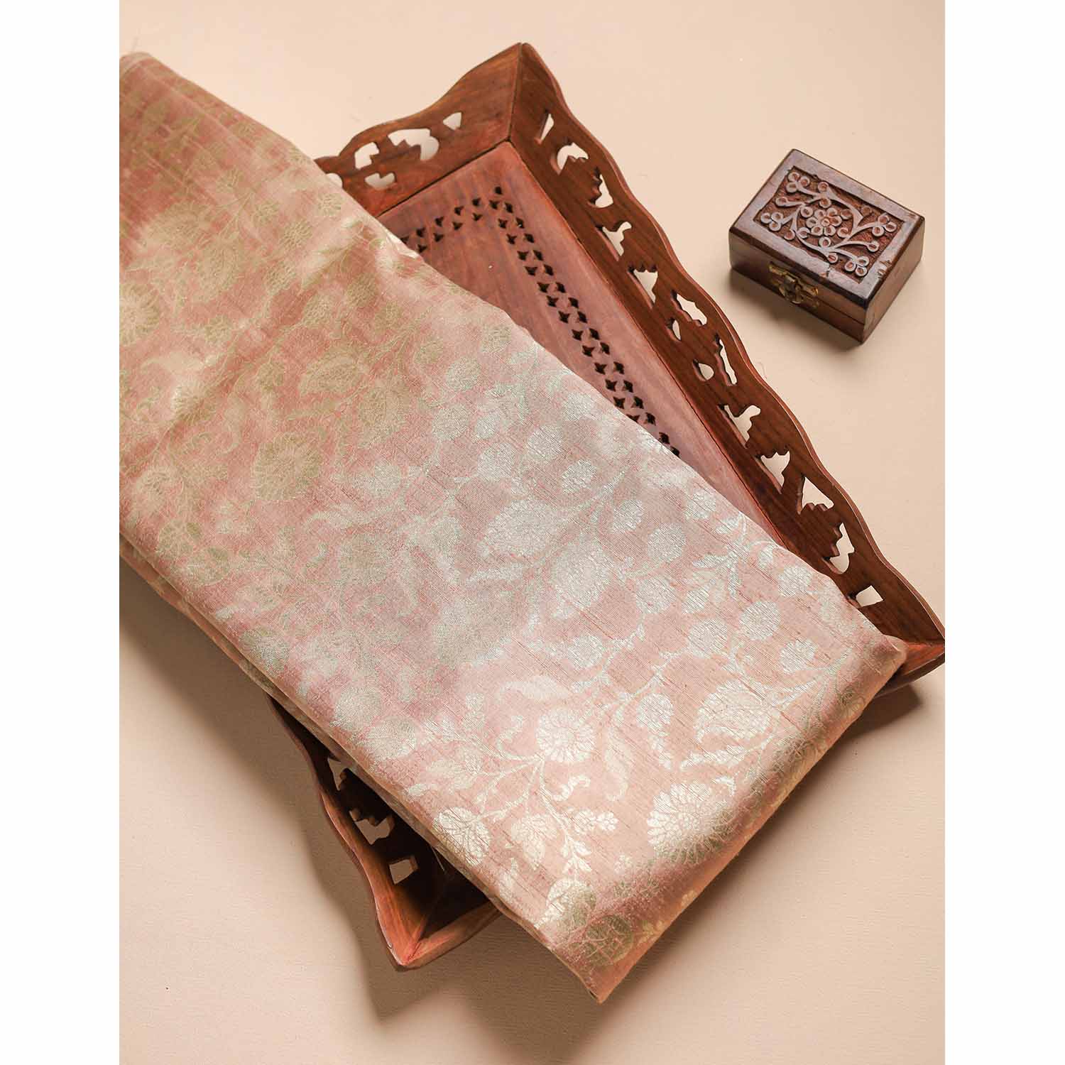 ROYAL BANARASI LINEAGE FABRIC