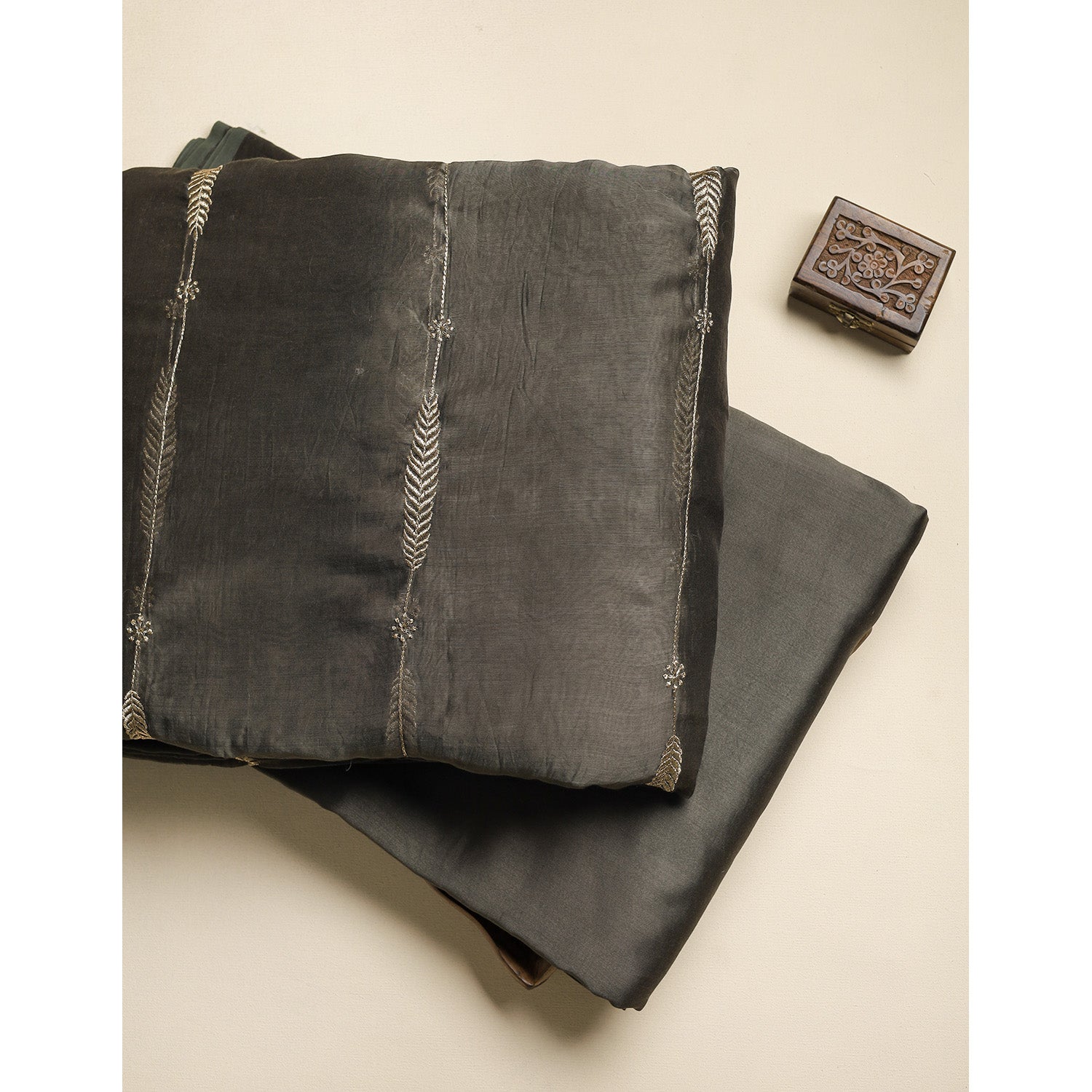 MUL CHANDERI EMBROIDERED & PLAIN FABRICS