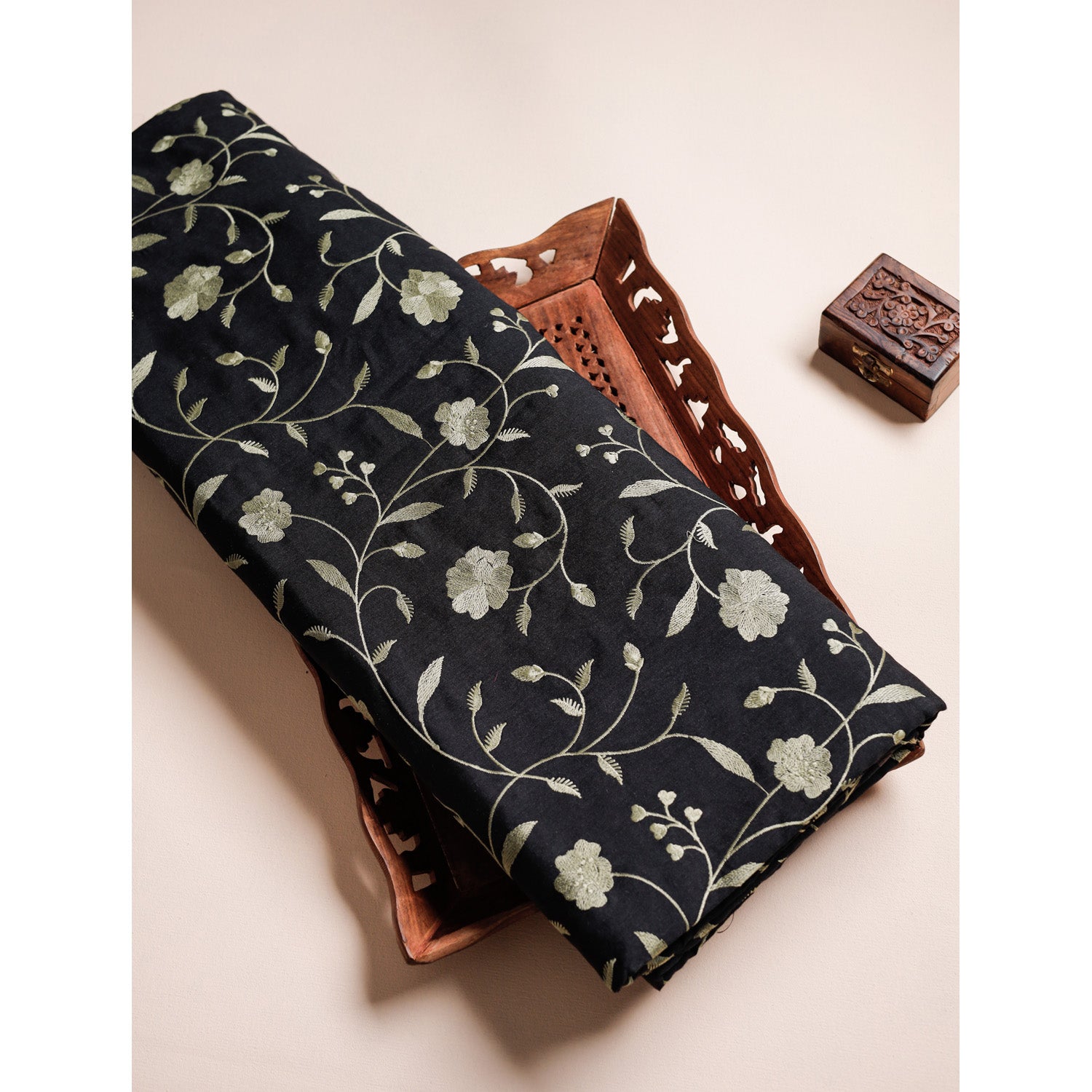 LINEN EMBROIDERED FABRIC