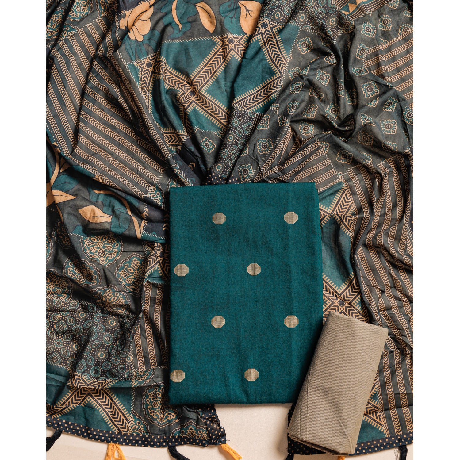 COTTON HANDLOOM SUIT SET
