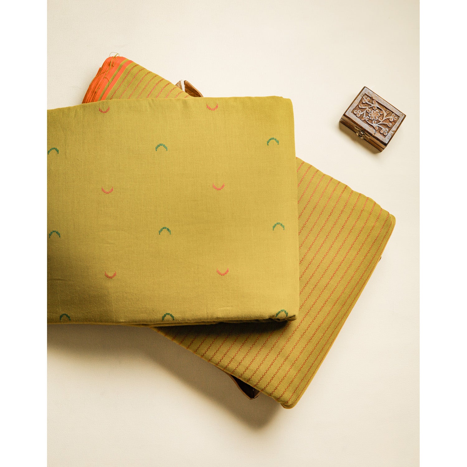 COTTON HANDLOOM FABRICS